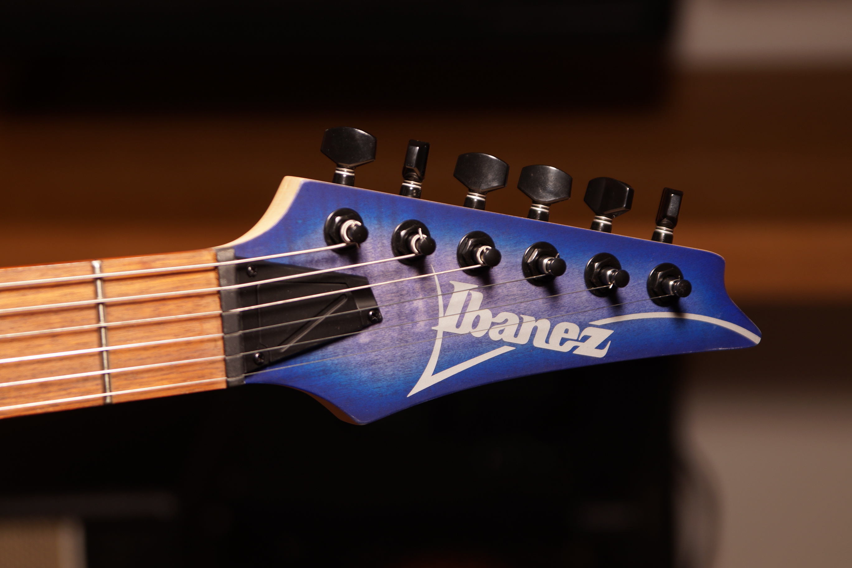 IBANEZ RGA E-Gitarre 6-String - Blue Lagoon Burst Flat