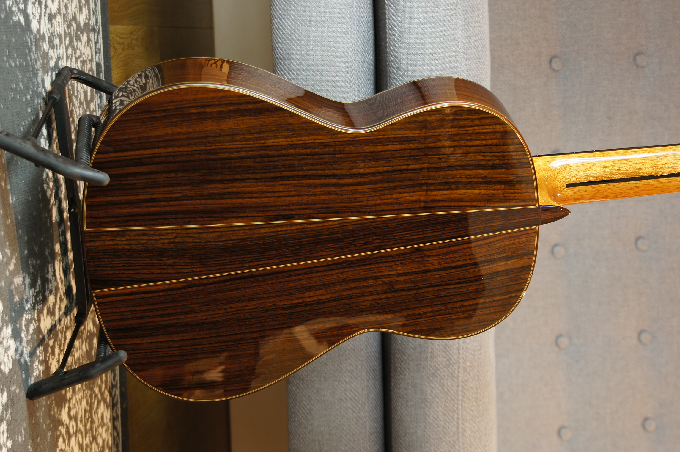 José Alonso 12A - Palisander/Fichte vollmassiv mit Carbon verstärkter Fächerbeleistung