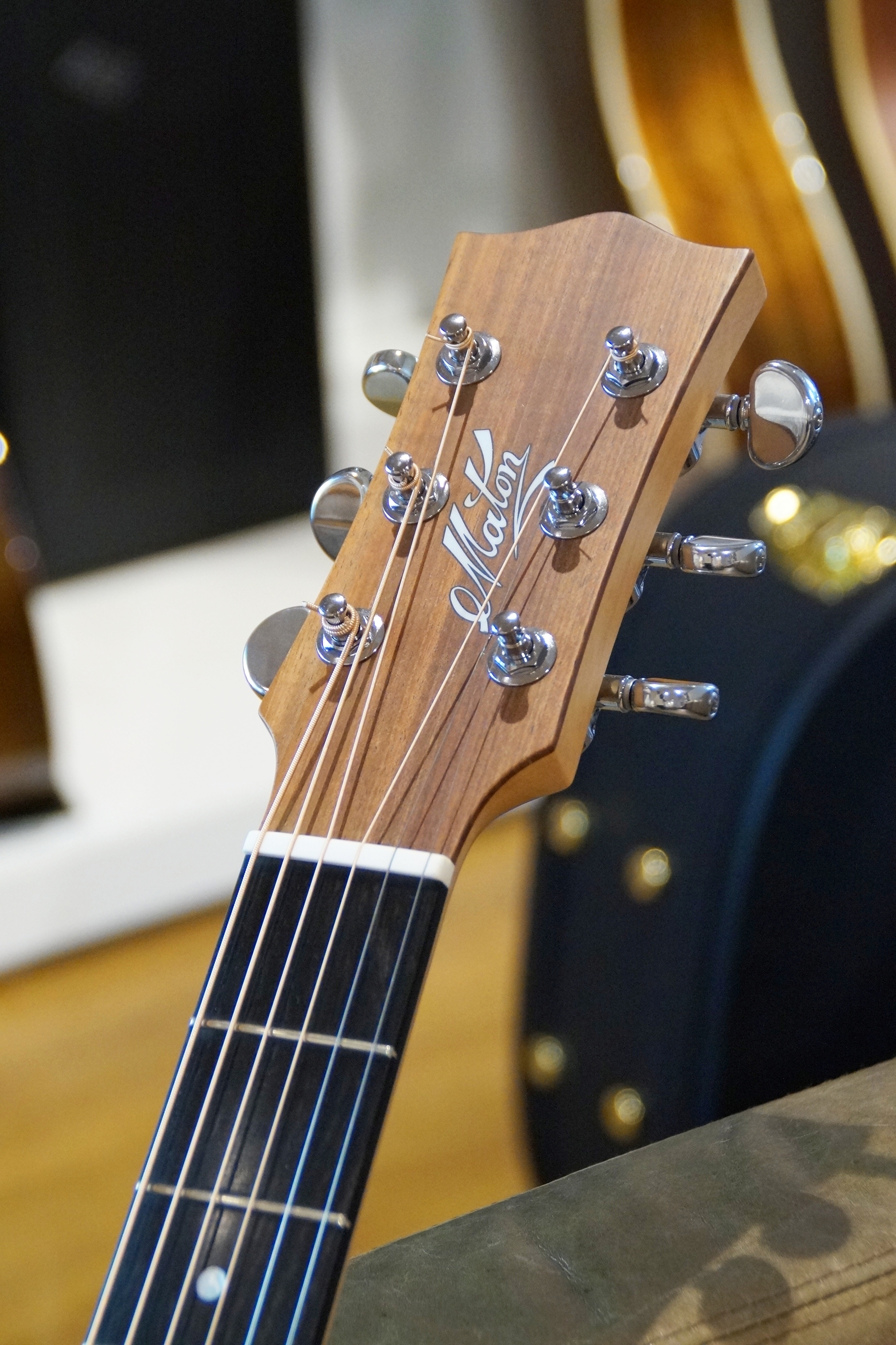 Maton SRS 60 C