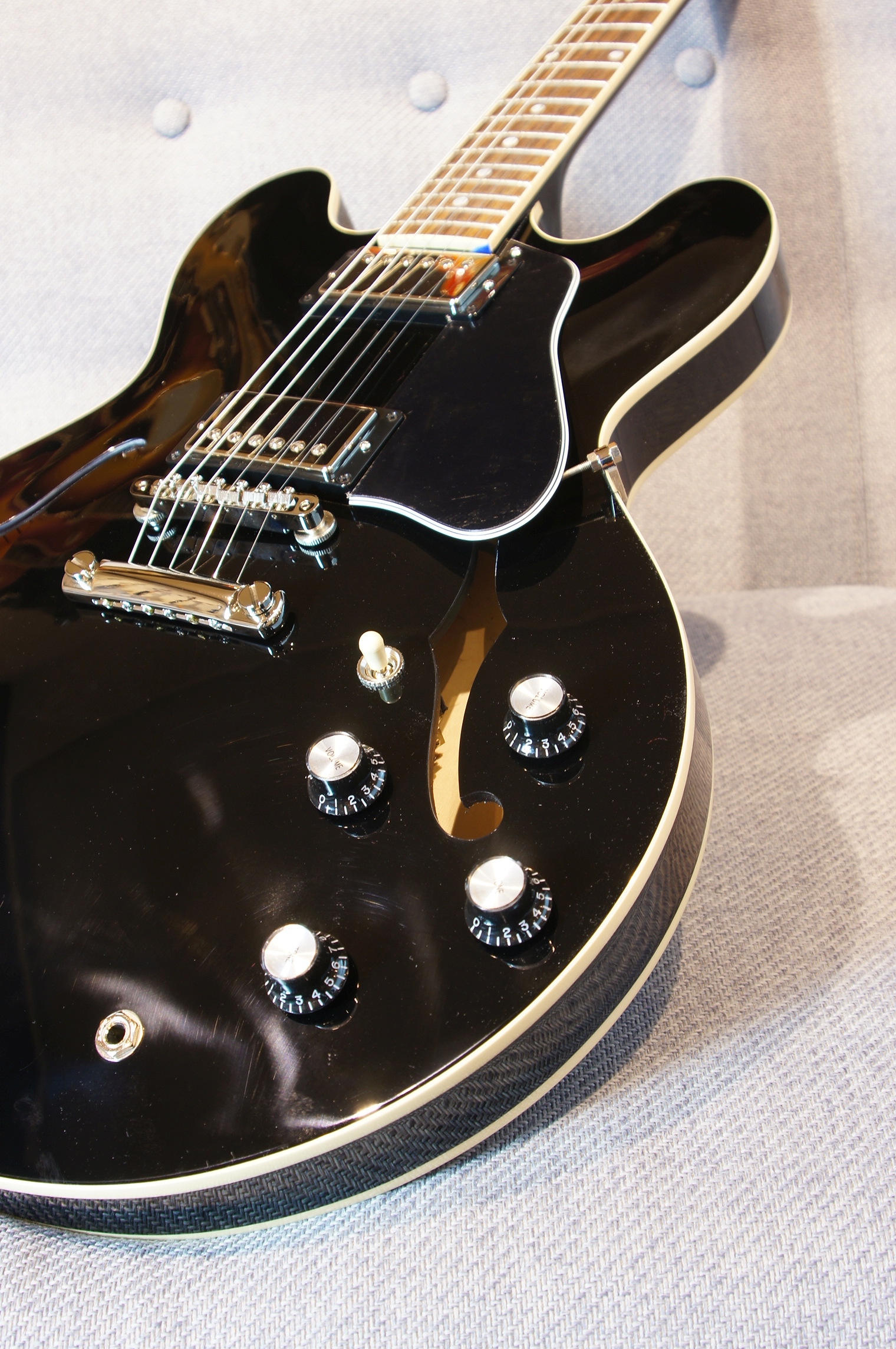 Gibson ES-335 DOT Vintage Ebony