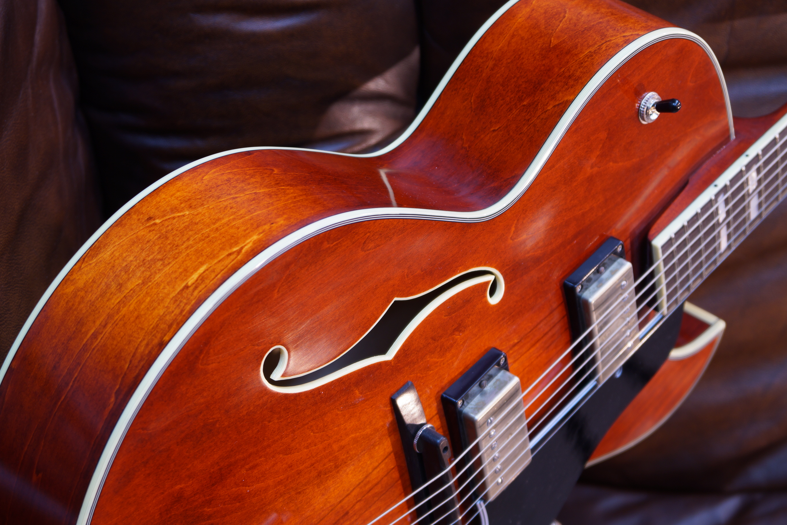 Eastman T49D/TV Archtop Antique Classic aged