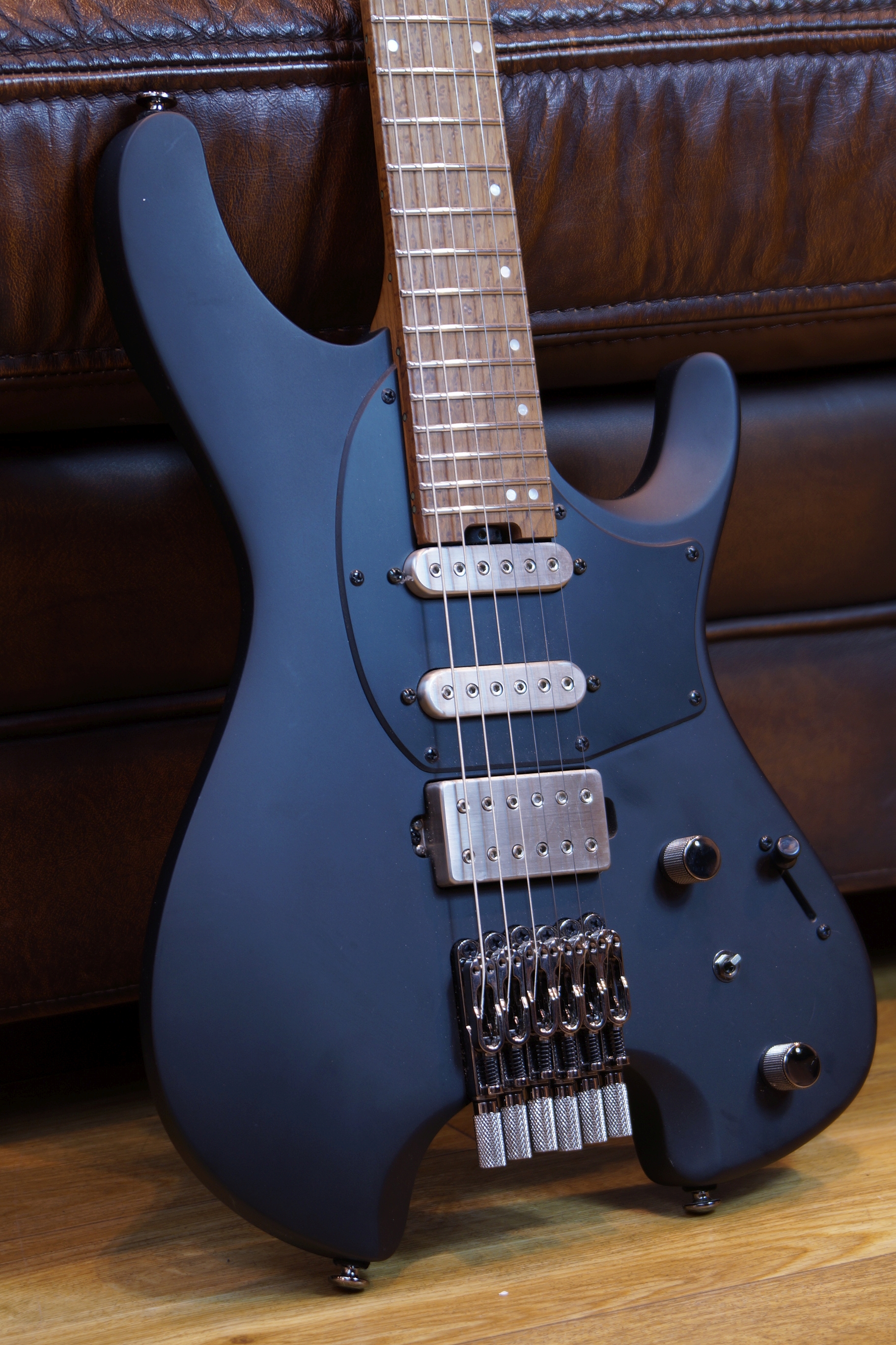 IBANEZ Quest B-Stock 6-String - Black Flat + Gigbag