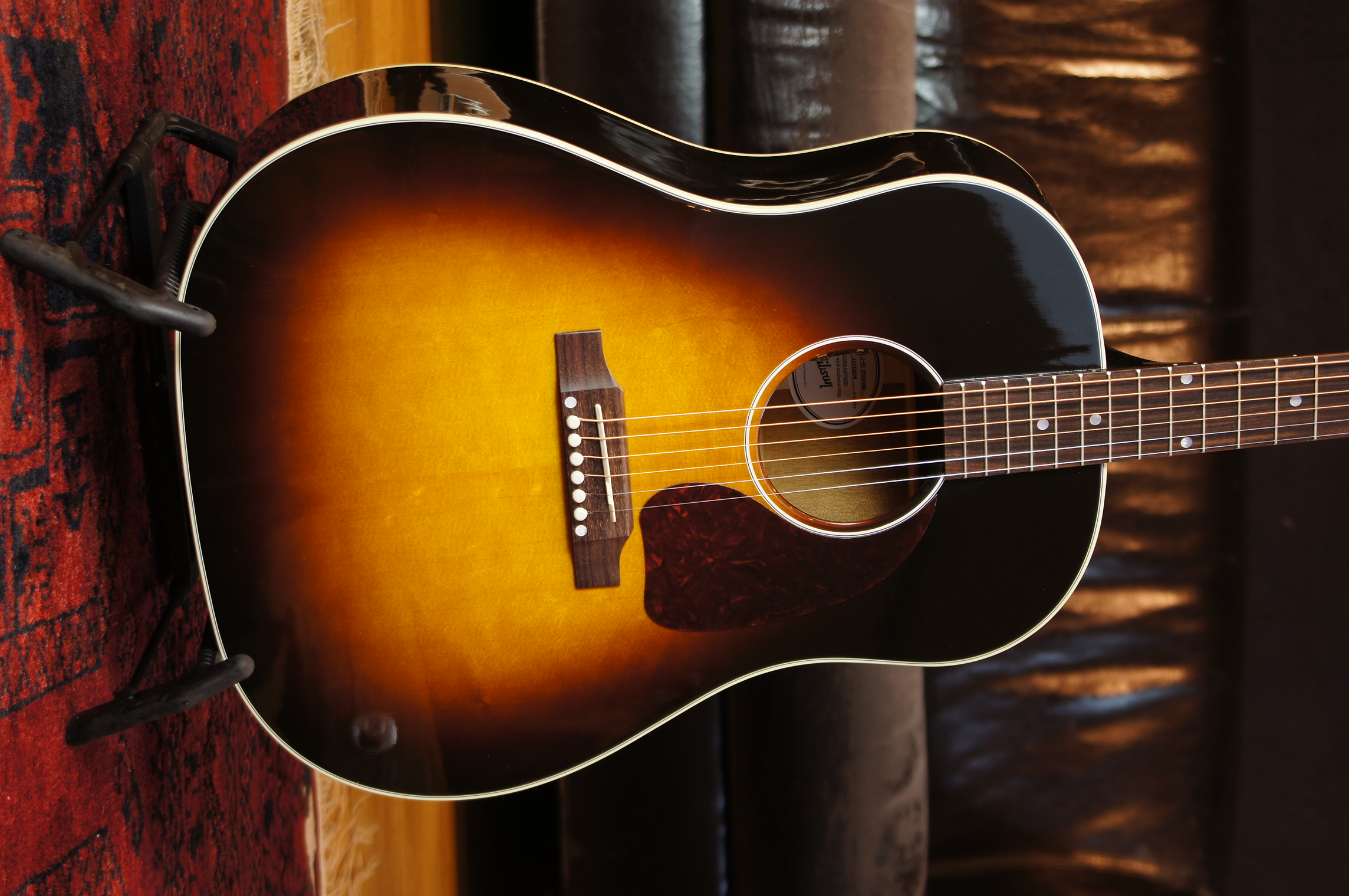 Gibson J-45 Standard Vintage Sunburst