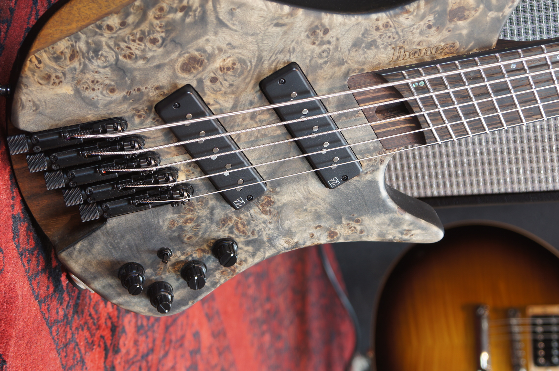 IBANEZ Bass Workshop 5-String Multiscale Black Ice Flat - B-Stock