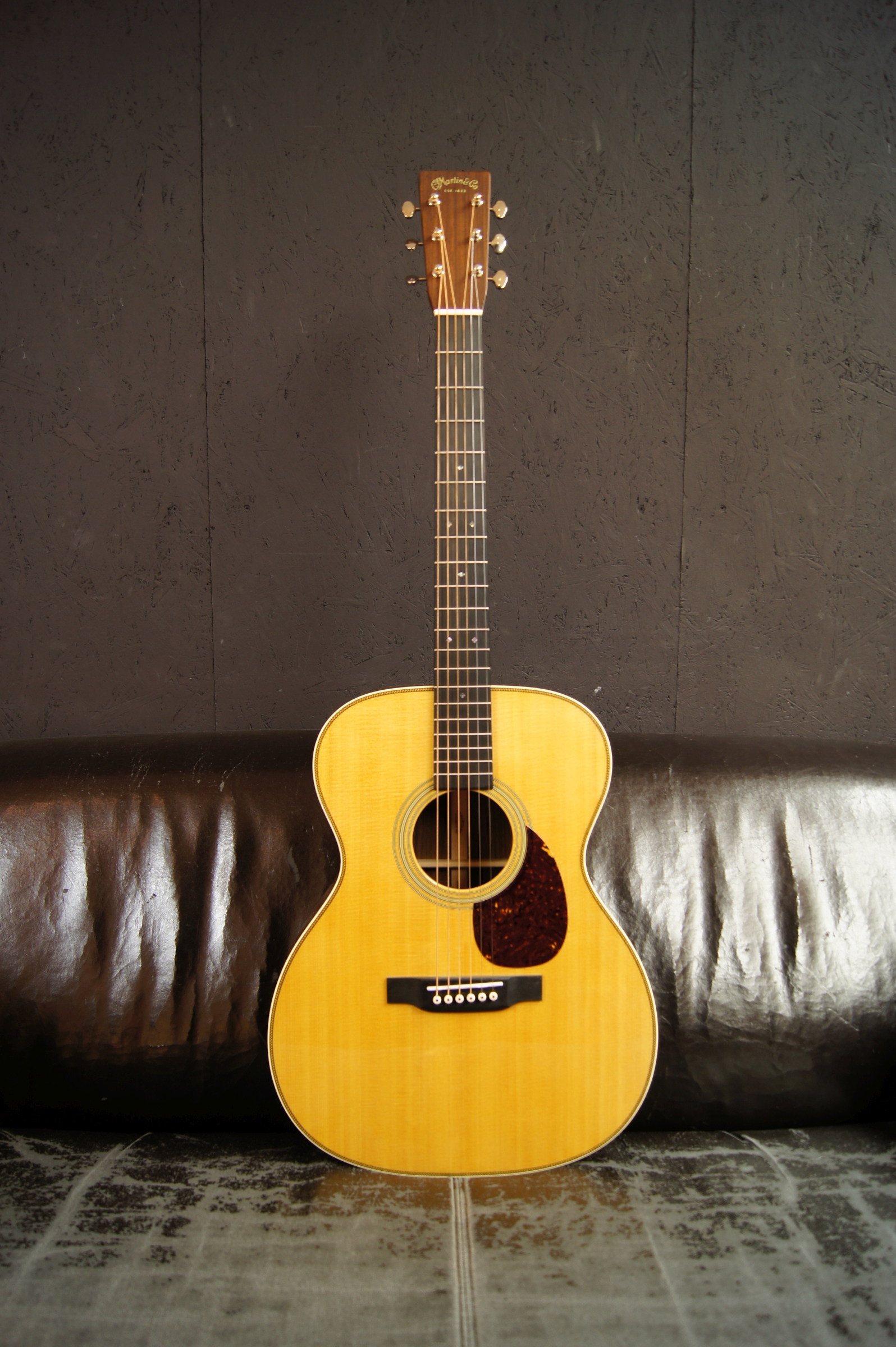 Martin OM-28 inklusive Koffer
