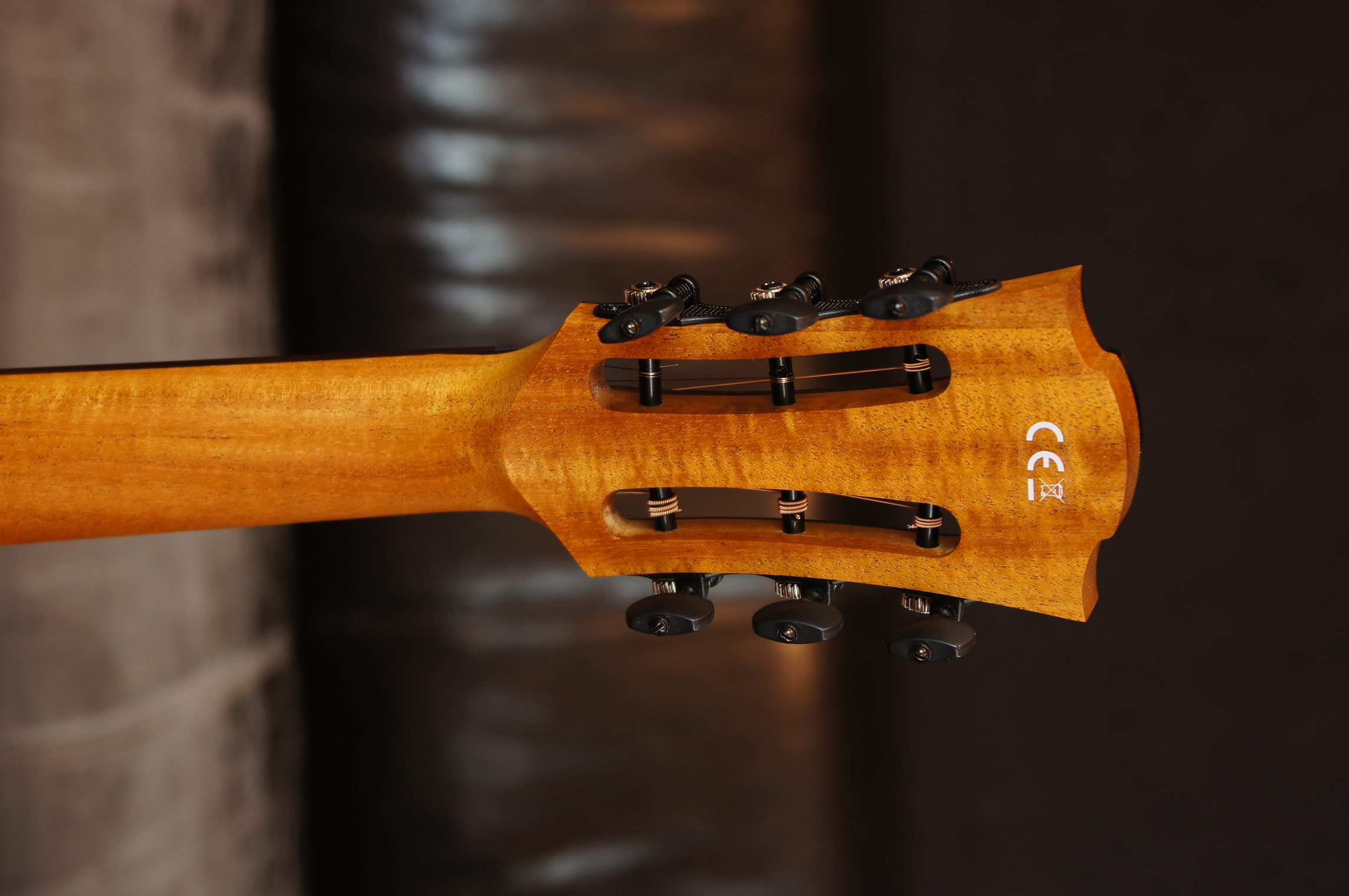 LAG Tramontane 177 Parlor, Satin, Pickup