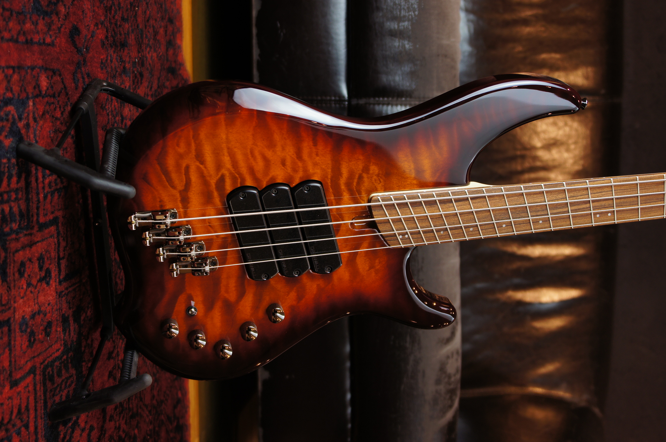 Dingwall CB3 Combustion 4-String, 3 Pickups Pau Ferro Vintage Burst