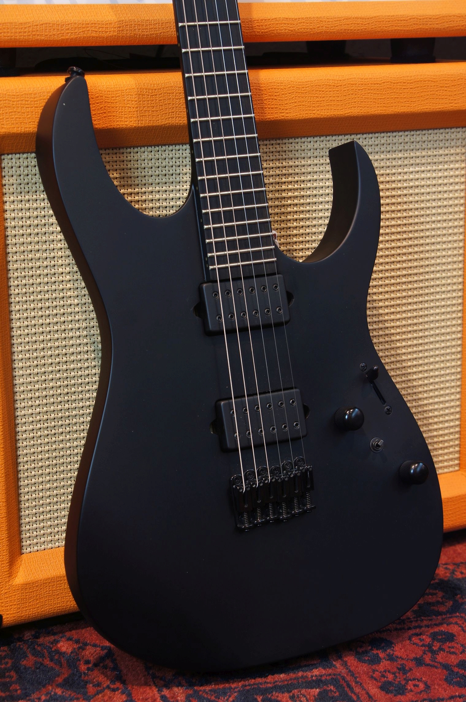 IBANEZ Iron Label RGRT 6-Str Black Flat - B-Stock