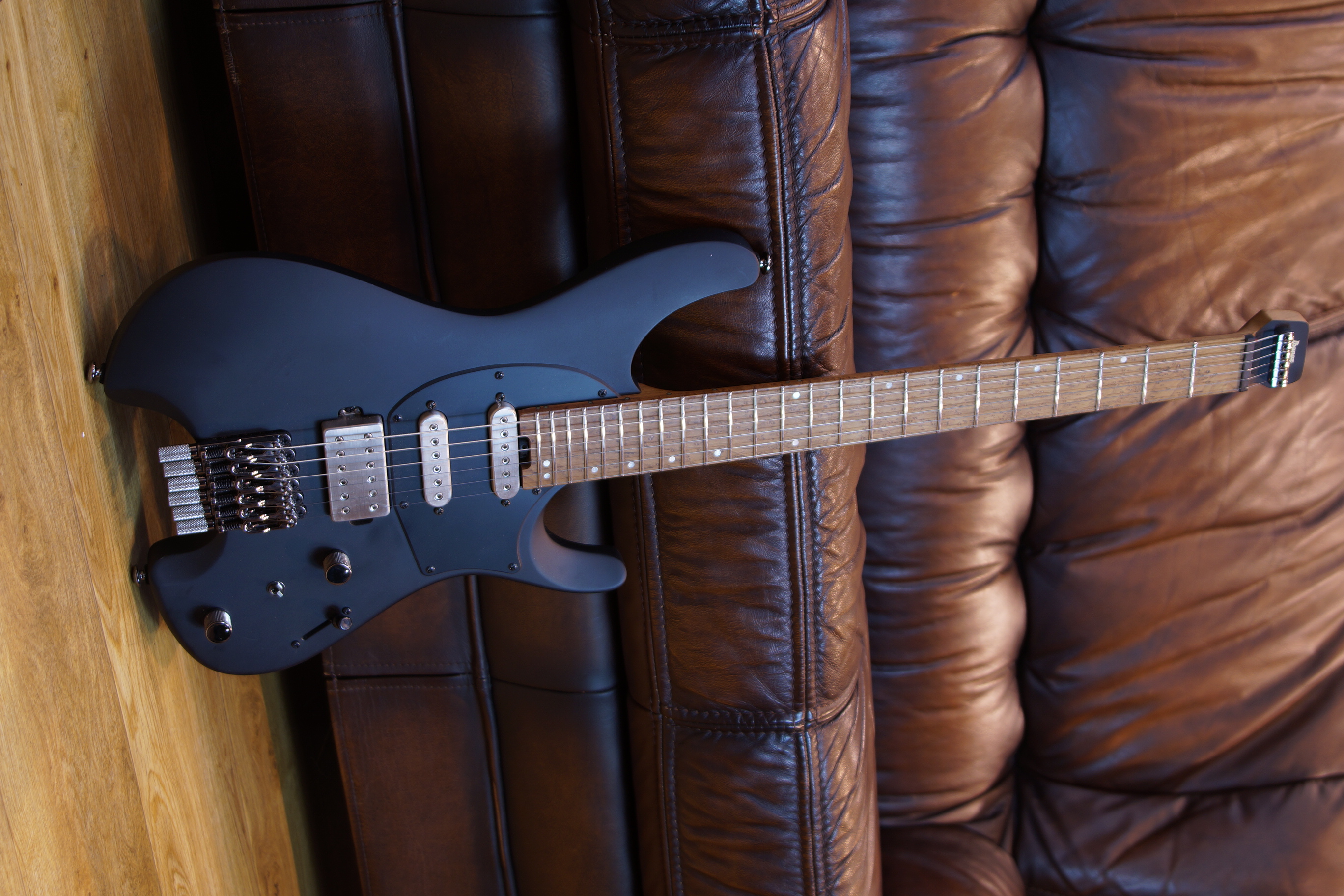 IBANEZ Quest B-Stock 6-String - Black Flat + Gigbag