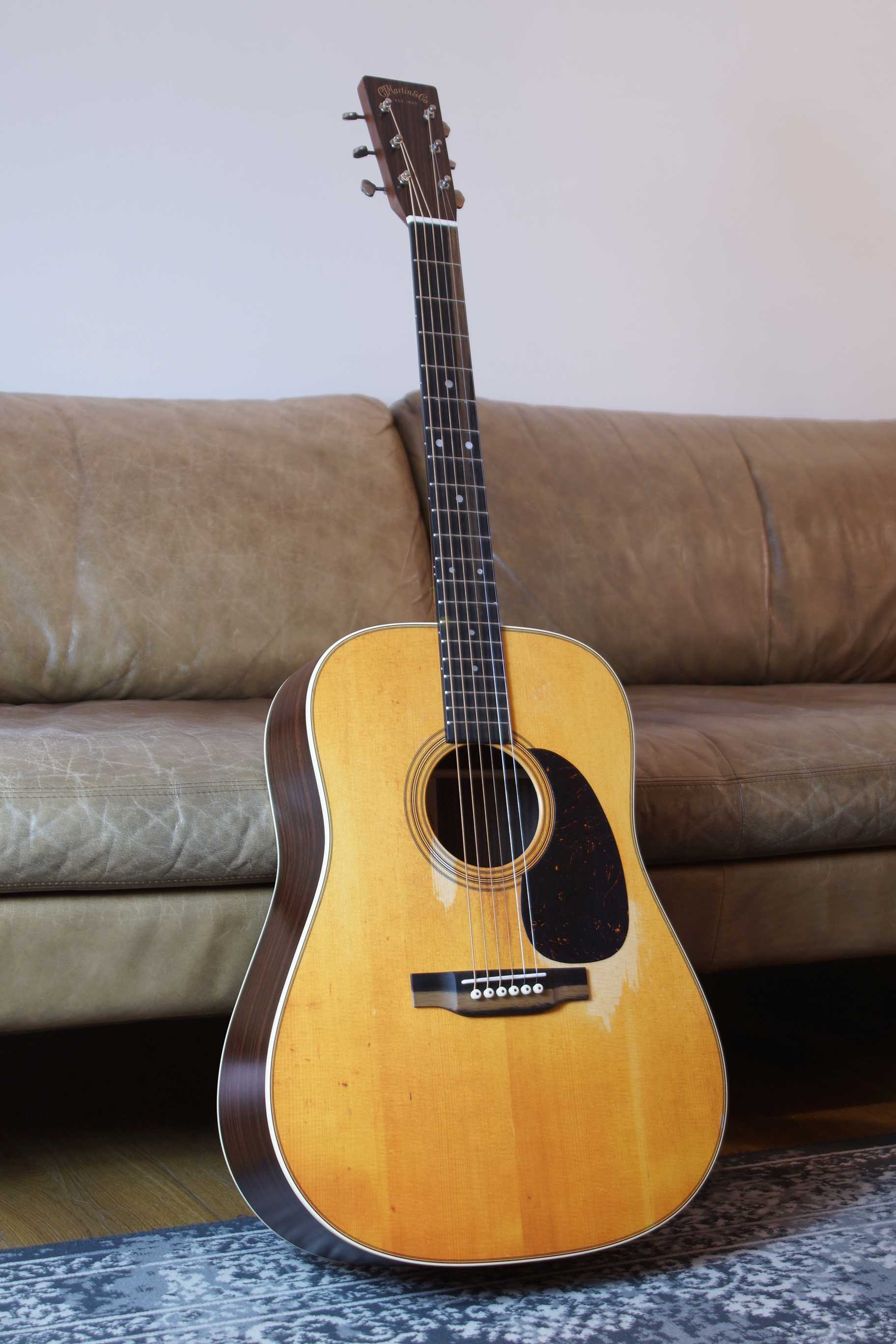 Martin D-28 Street Legend