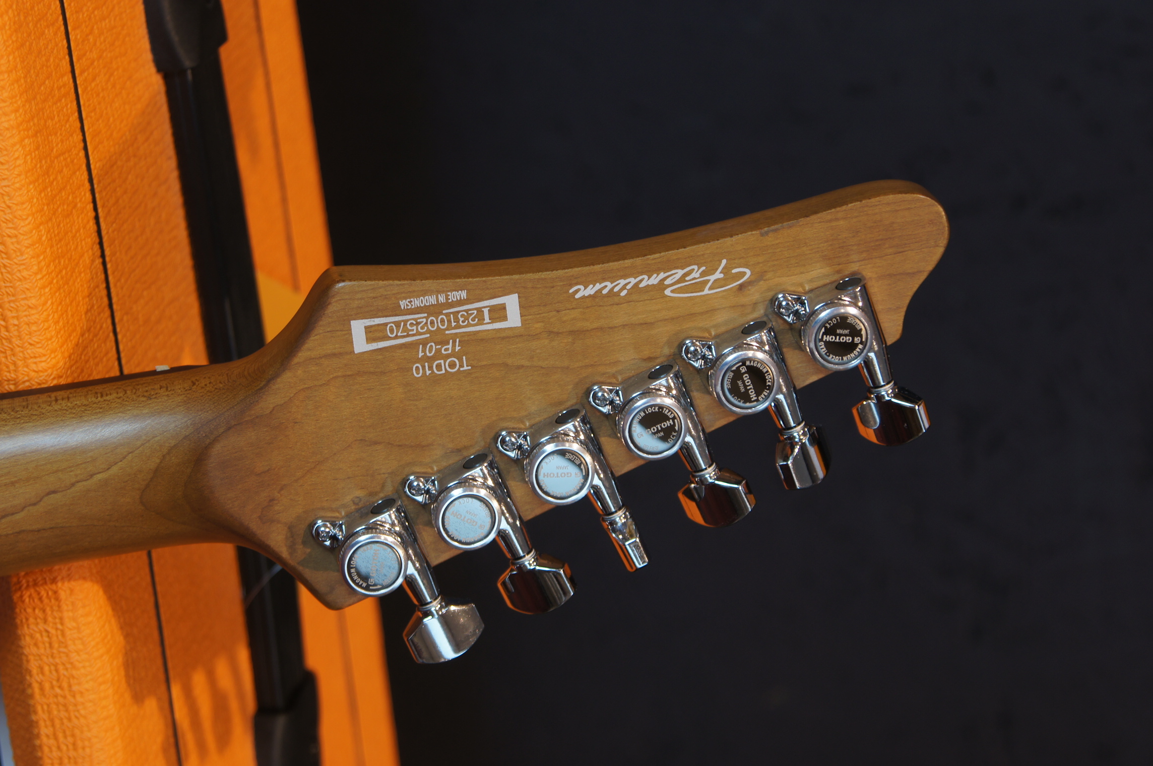 IBANEZ Tim Henson Signature AZ E-Gitarre 6-String + Gigbag - B-Ware