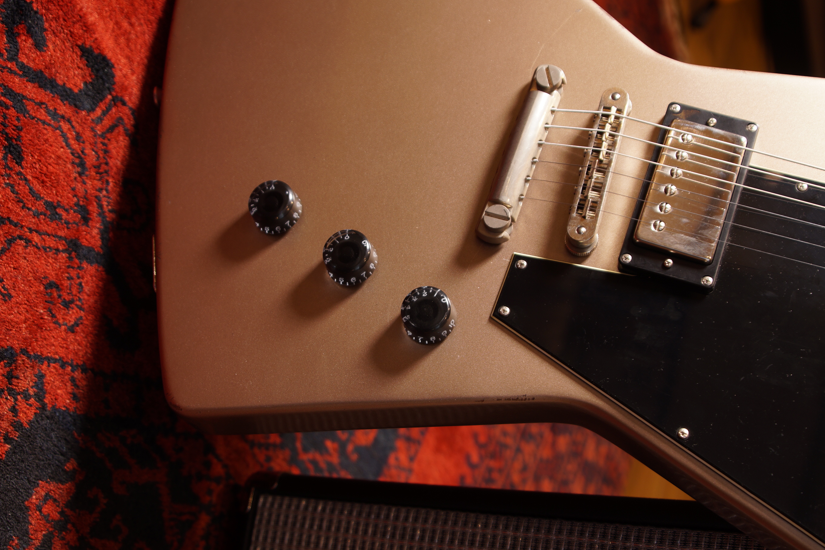 Maybach X-Wing '76 M Shoreline Gold 60 Slim Taper Neck