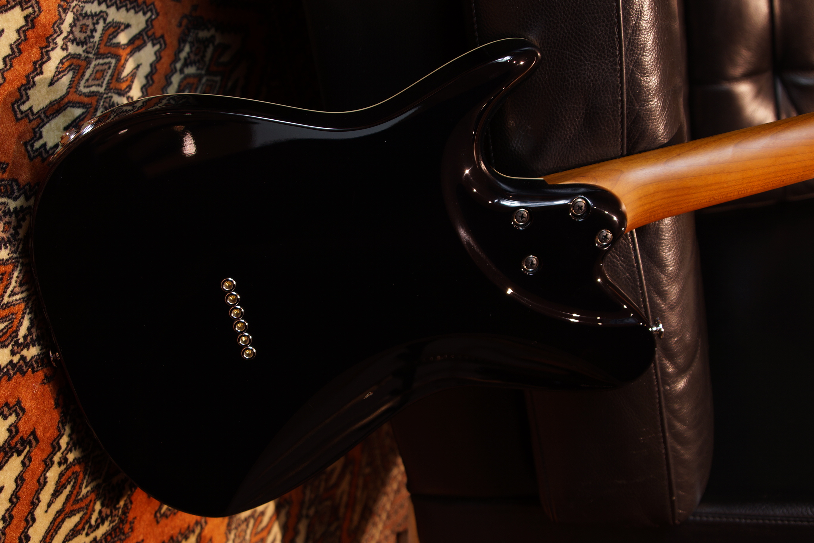 IBANEZ Prestige AZS 6-Str Black B-Stock inkl. Koffer