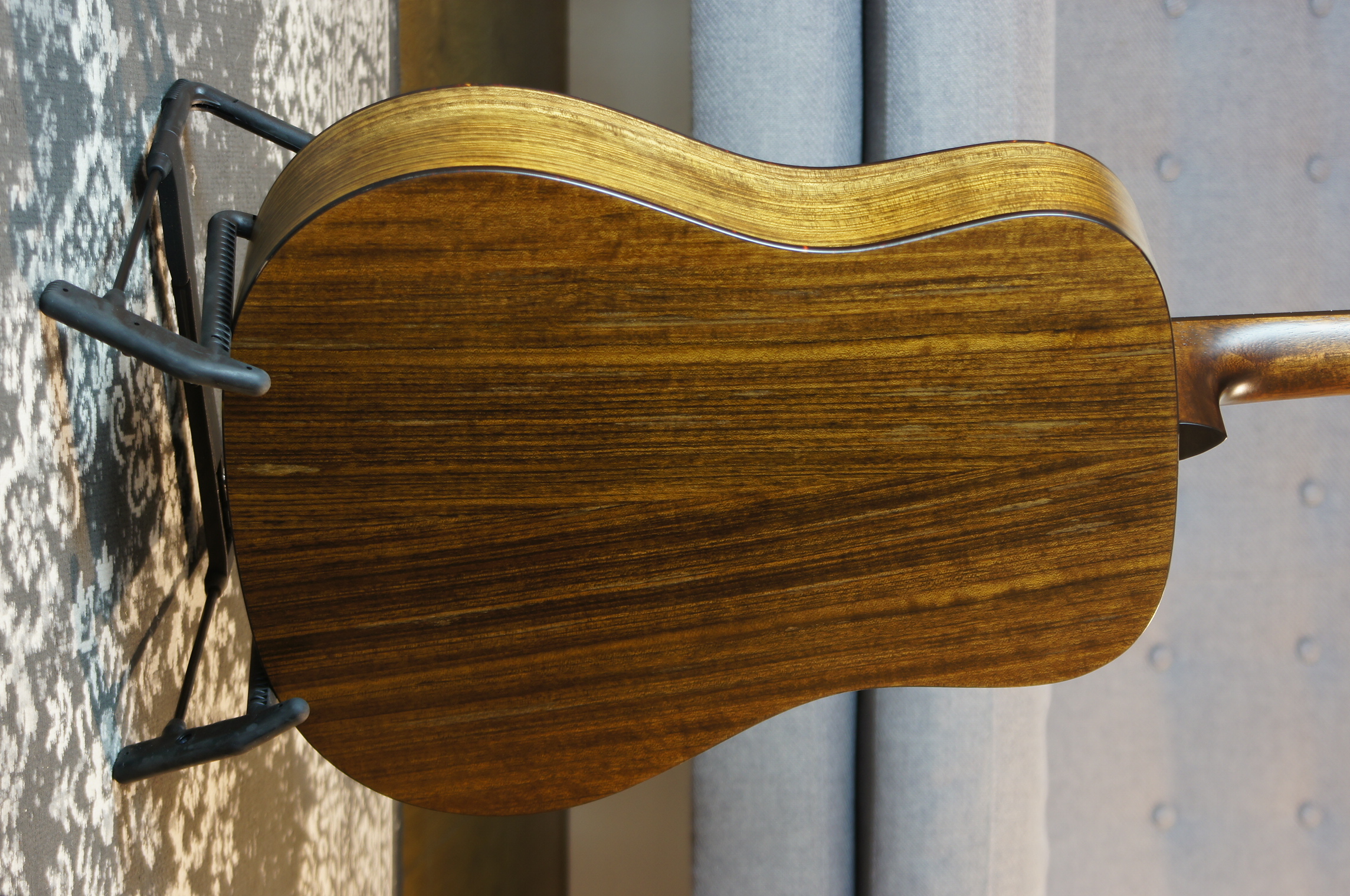 Eastman E3DE mit Tonabnehmer inklusive Gigbag