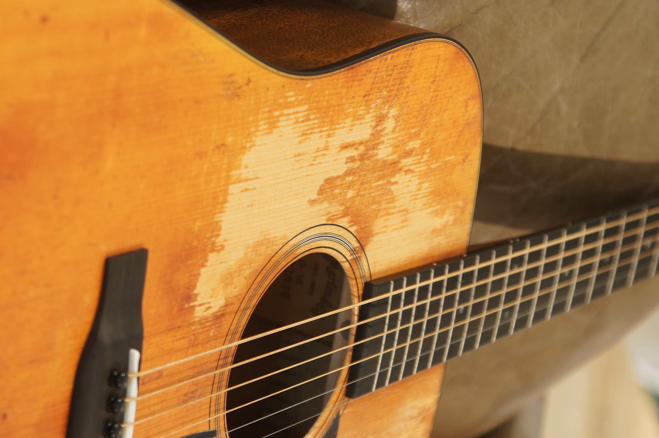 Martin D-18 Street Legend