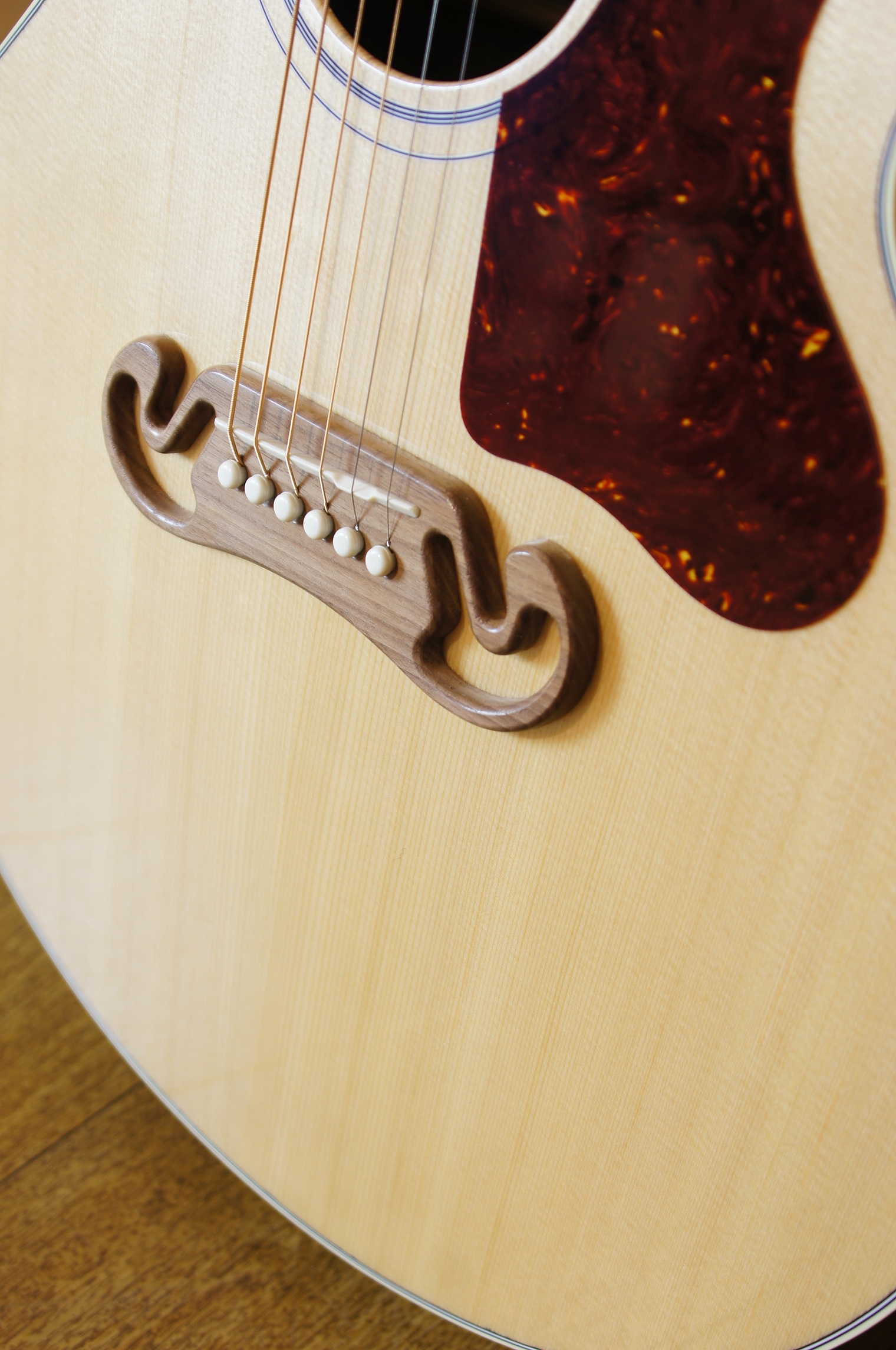 Gibson SJ-200 Studio Walnut Antique Natural