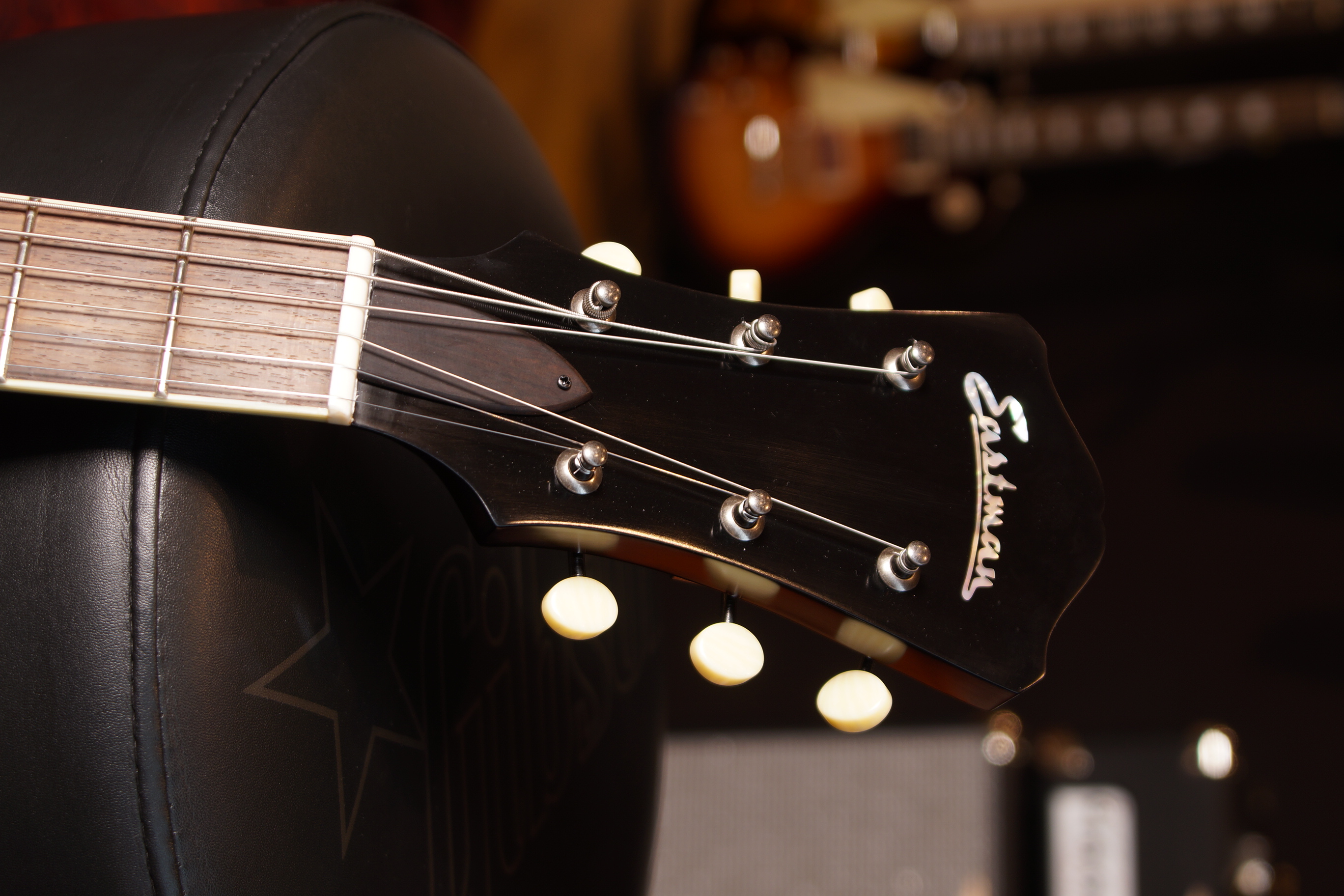 Eastman AR405-P90/TV-SB