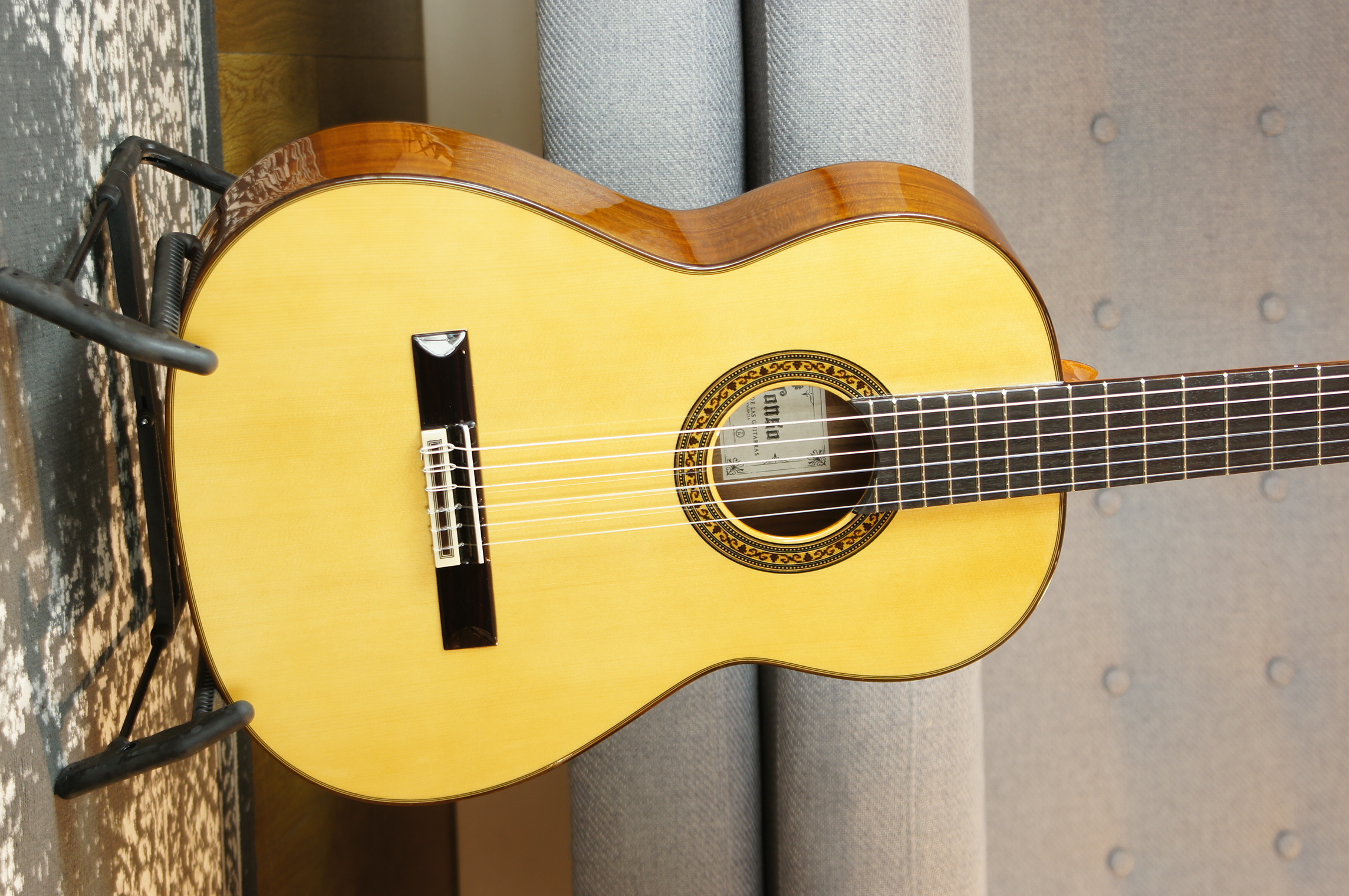 José Alonso 8A - Ovangkol/Fichte vollmassiv