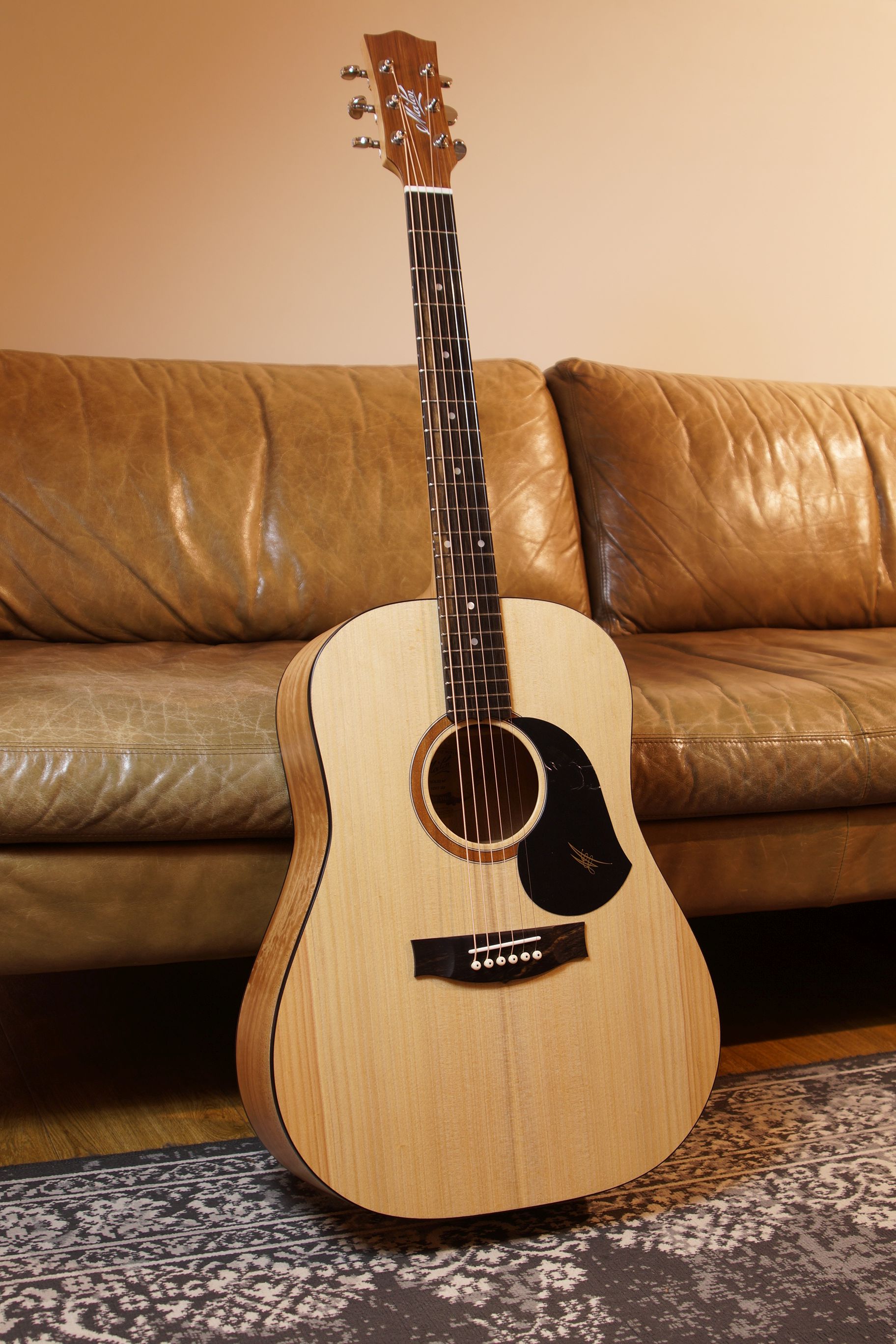 Maton SRS 60