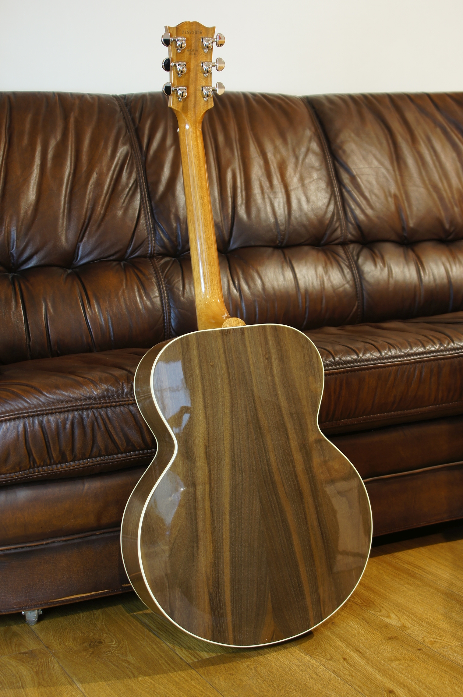Gibson SJ-200 Studio Walnut Antique Natural