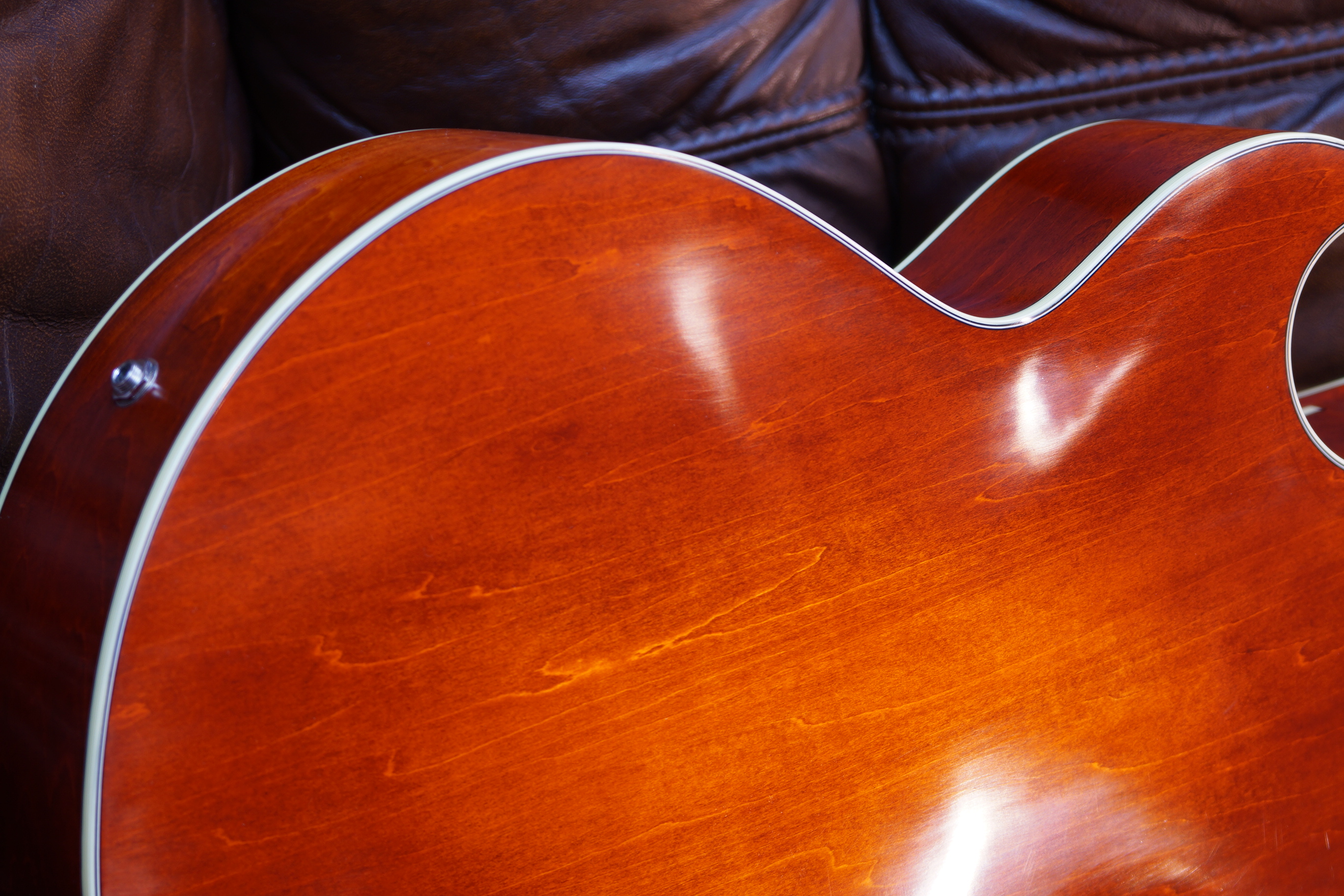Eastman T49D/TV Archtop Antique Classic aged