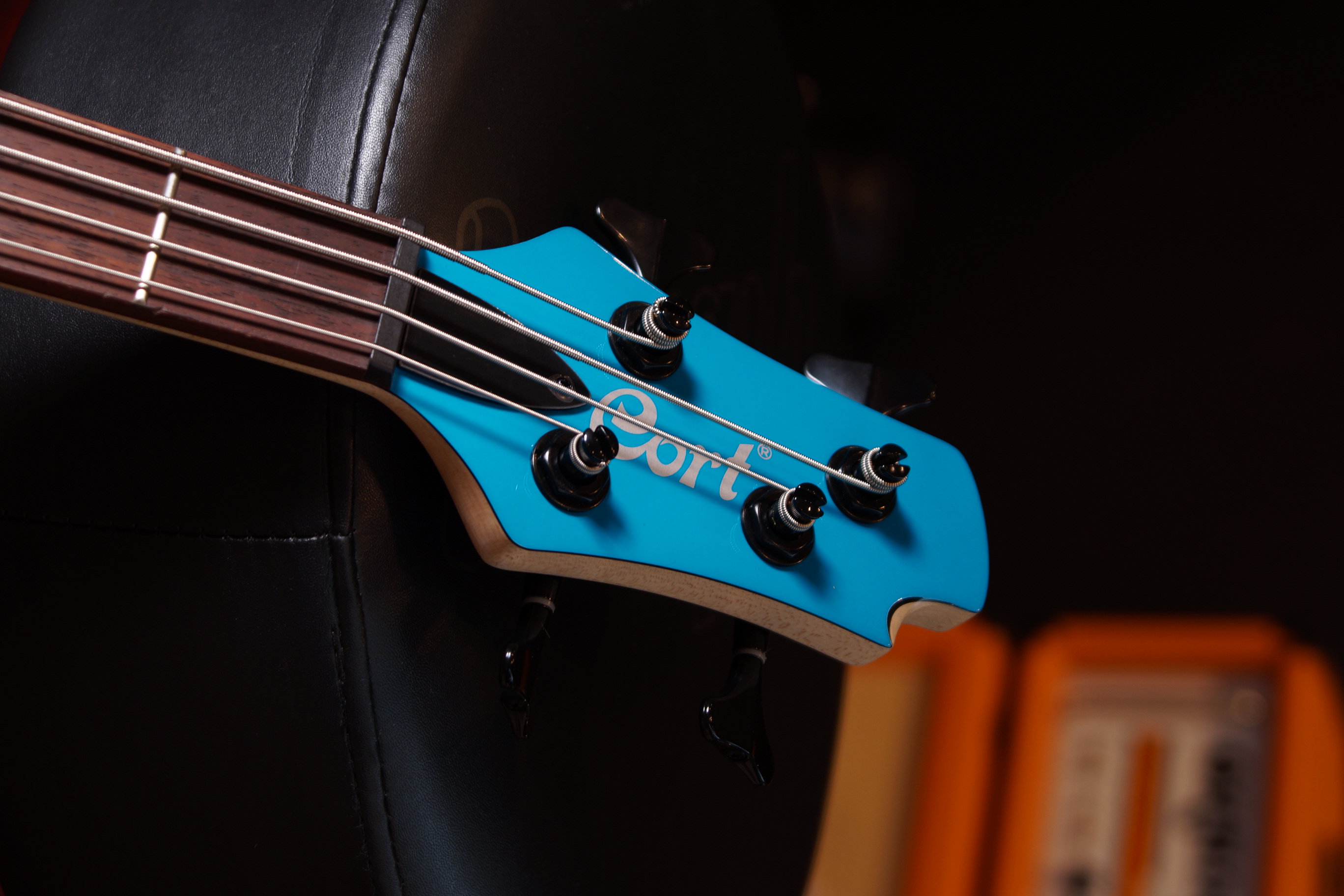 CORT E-Bass C4 Deluxe Candy Blue