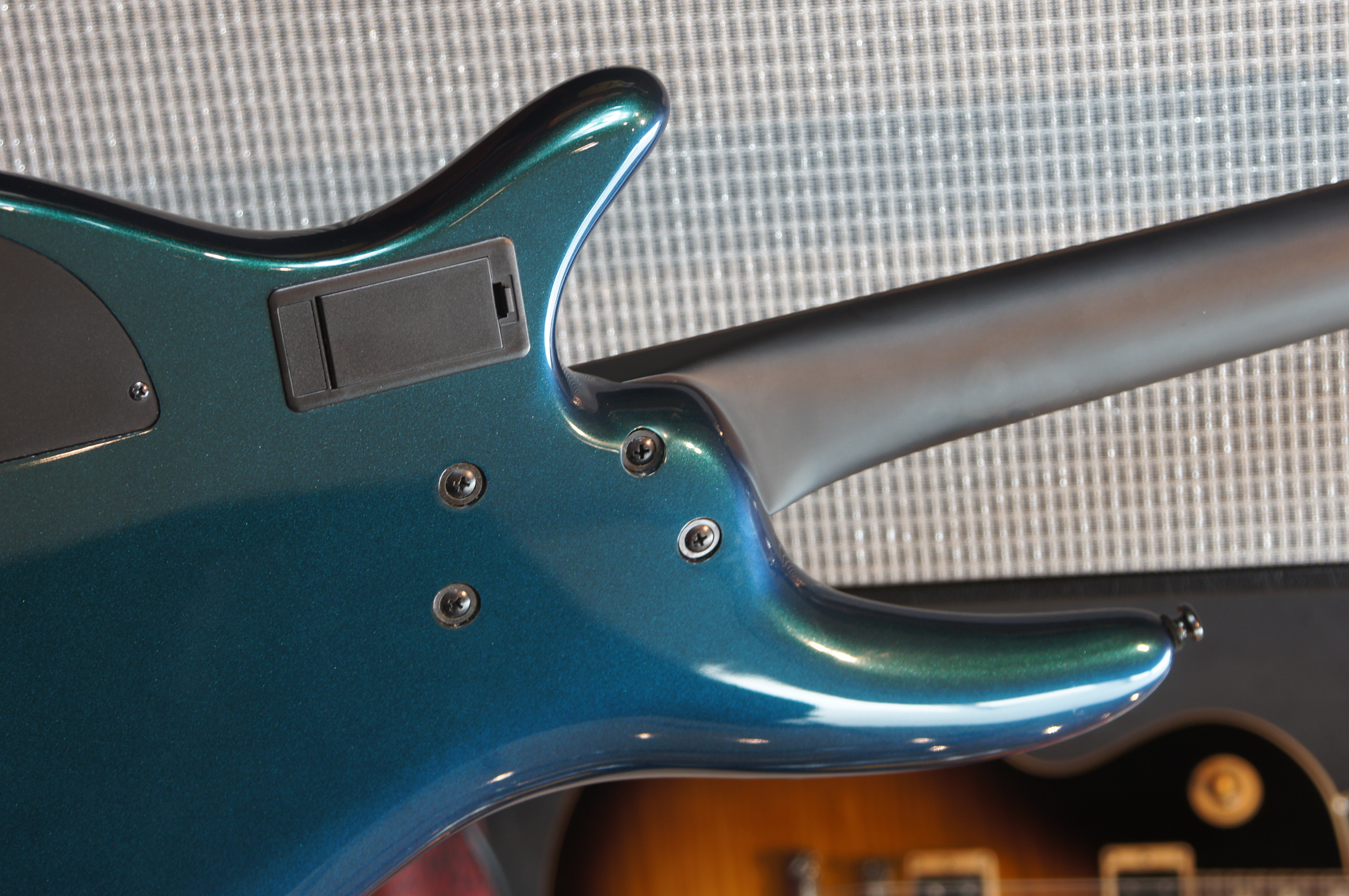 IBANEZ Bass Workshop 4-Str Blue Chameleon Multi Scale - B-Stock