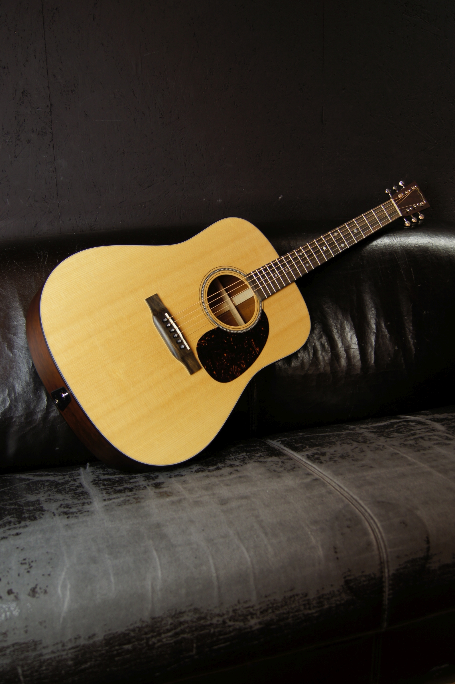 Martin D-16E Mahogany mit Gigbag