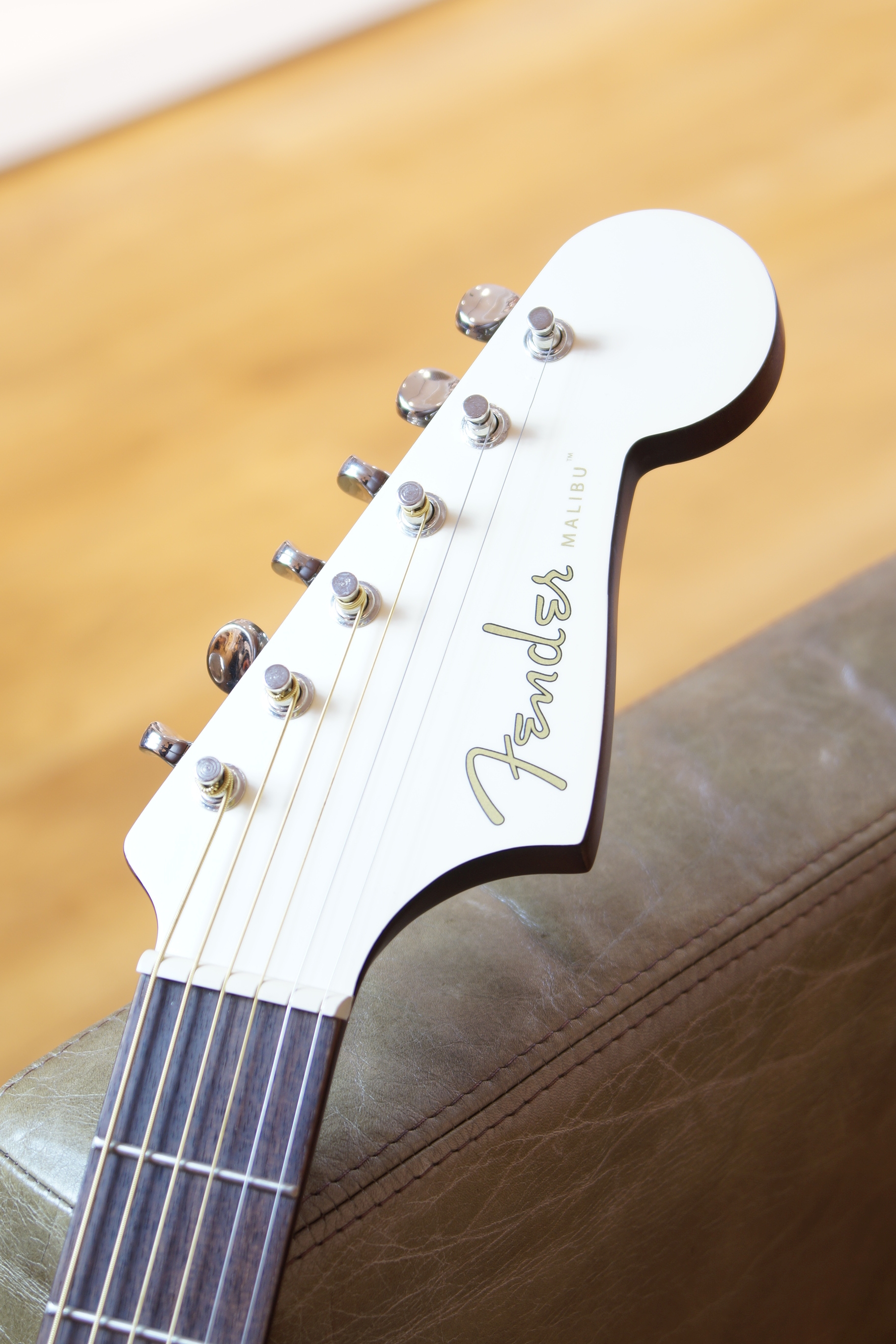 Fender Malibu™ Player Olympic White