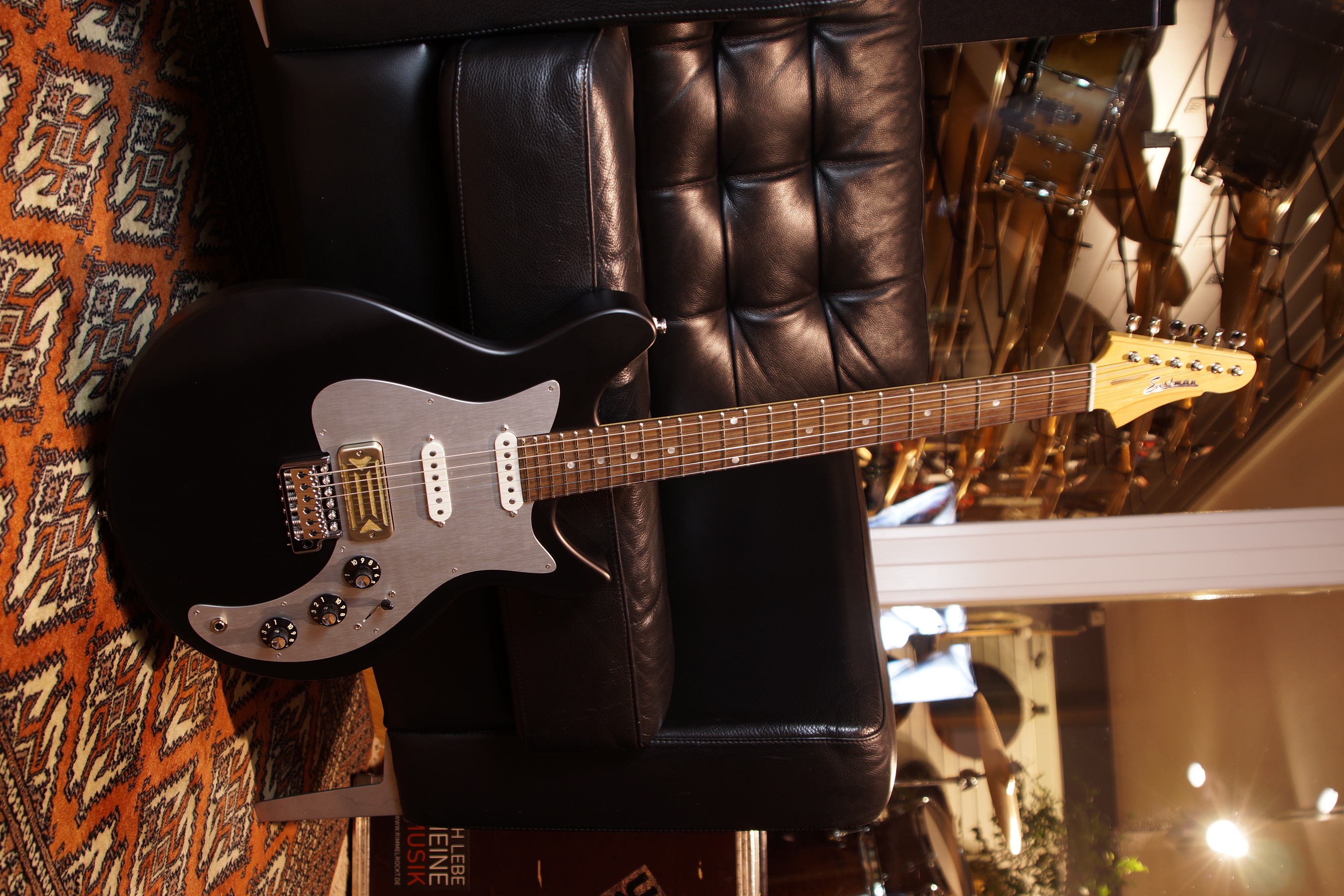 Eastman FullerTone DC 62 Moss Black