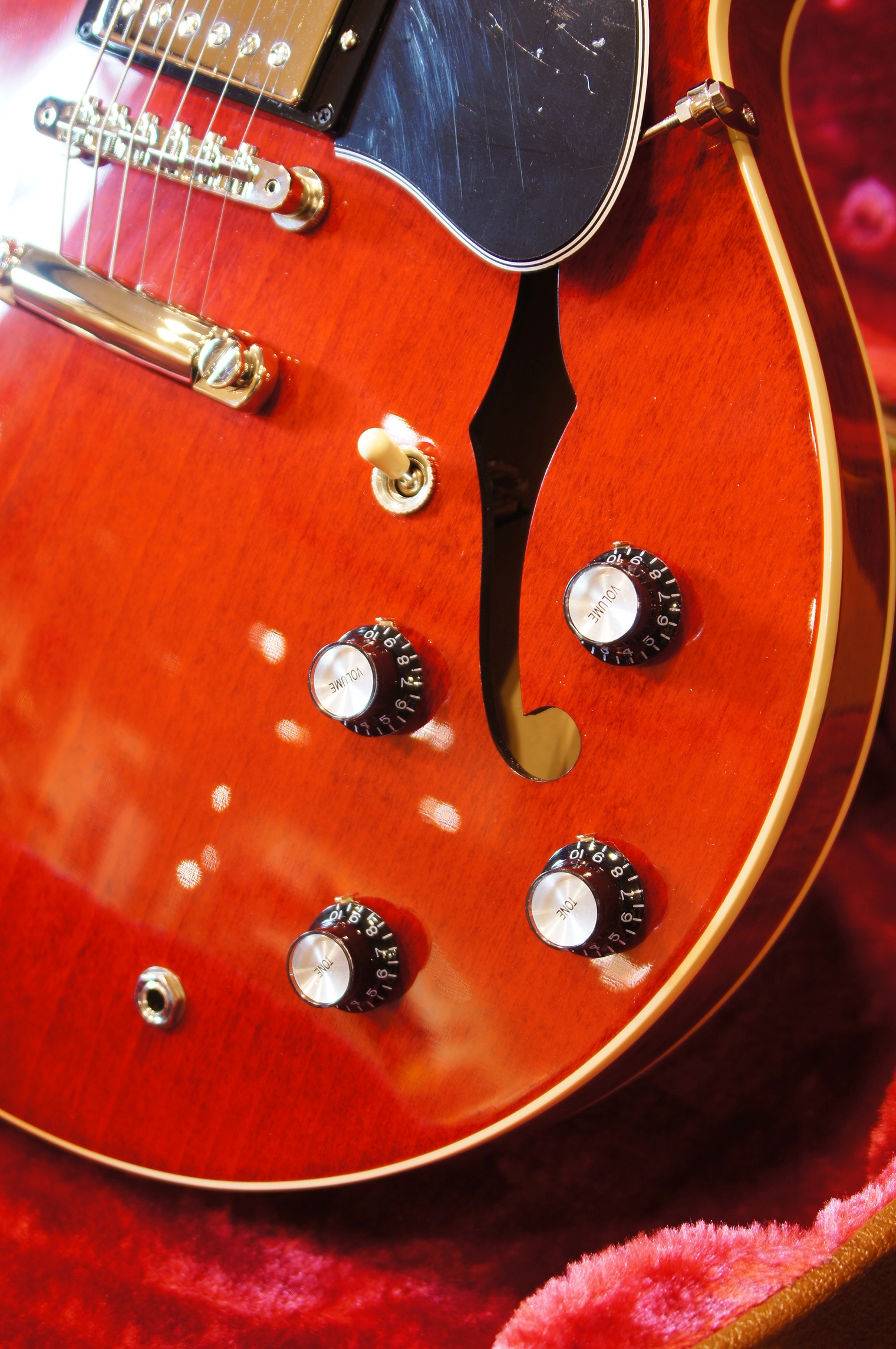 Gibson ES-335 DOT Sixties Cherry
