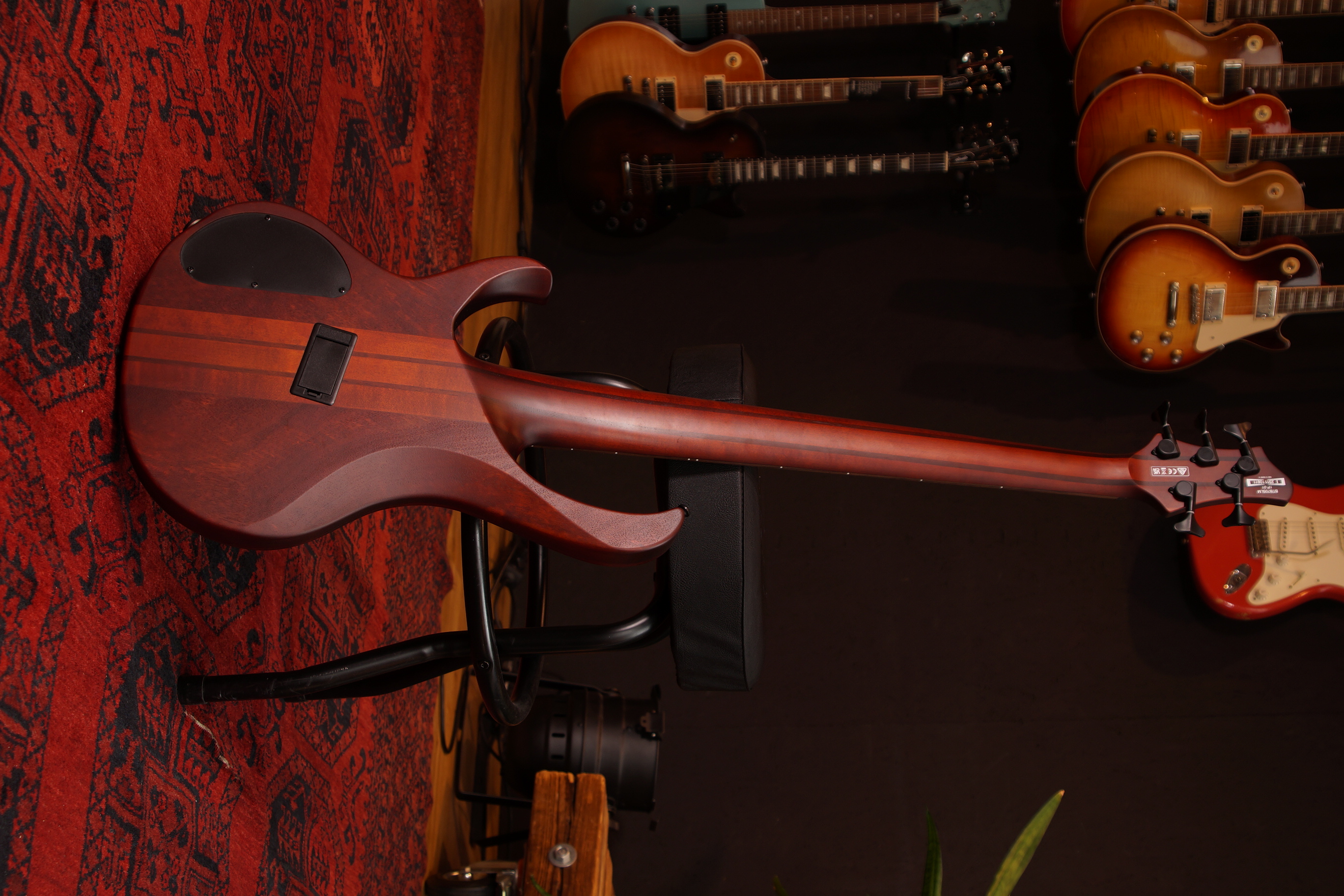 IBANEZ Bass Workshop 5-Str Natural Browned Burst Flat Multi Scale, B-Stock