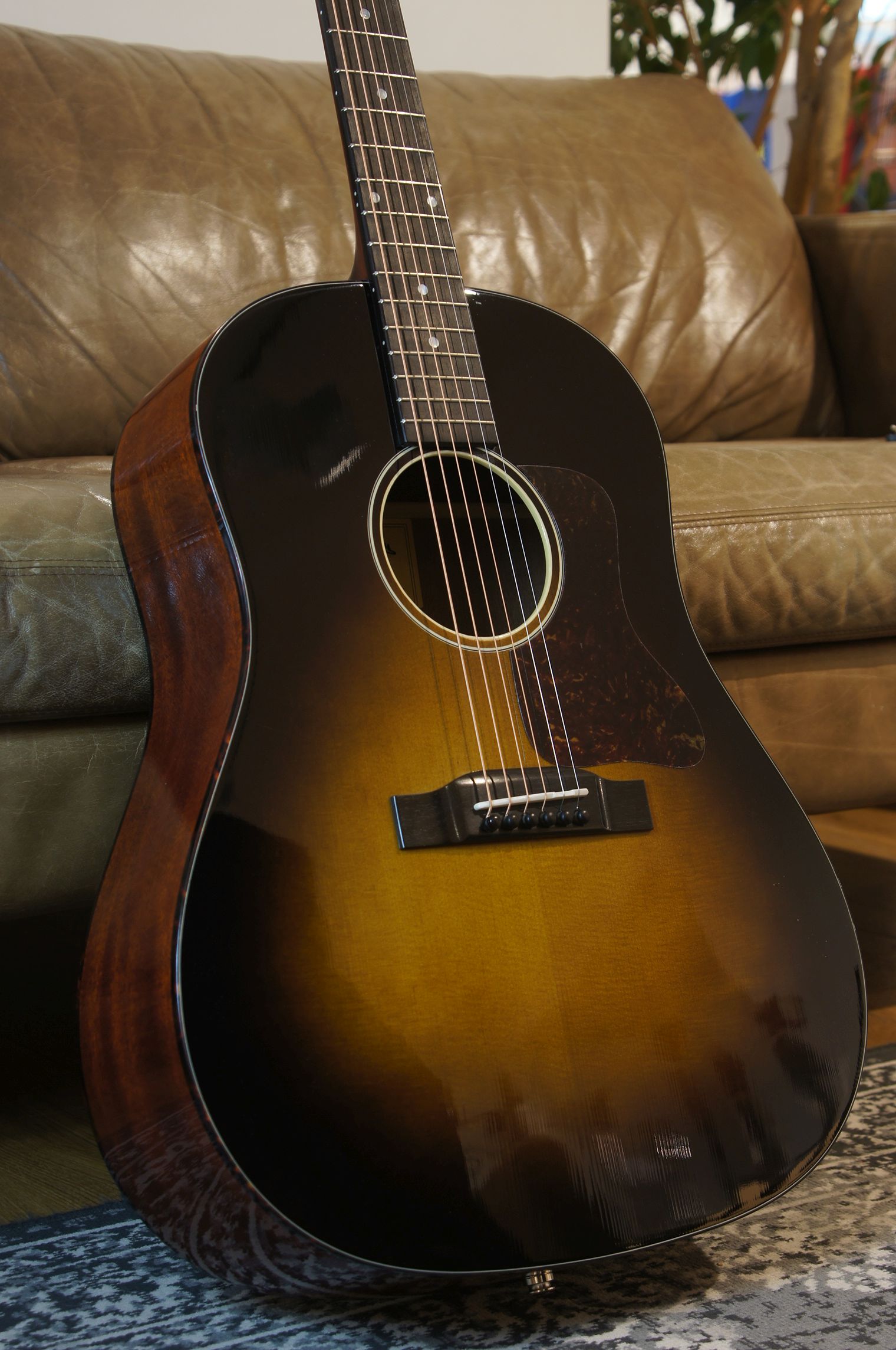 Eastman E1SS Deluxe Sunburst