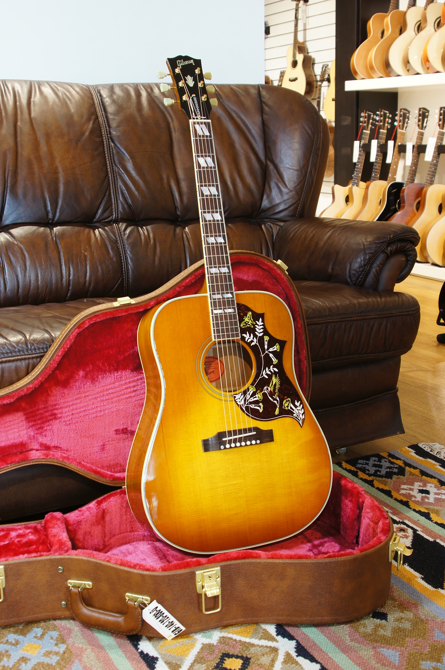 Gibson Hummingbird Original Heritage Cherry Sunburst