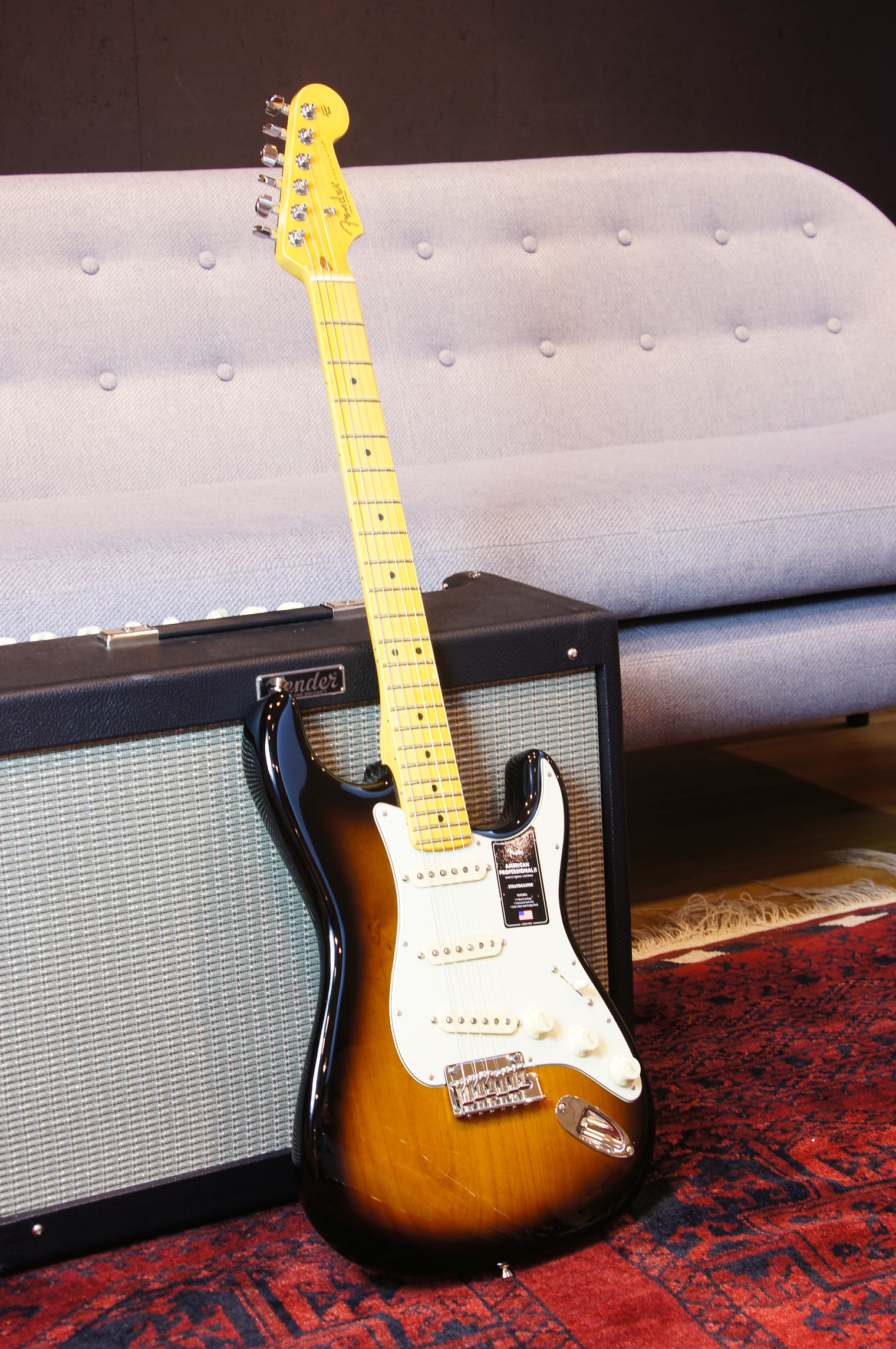 Fender American Professional II Stratocaster®, Anniversary 2-Color MN