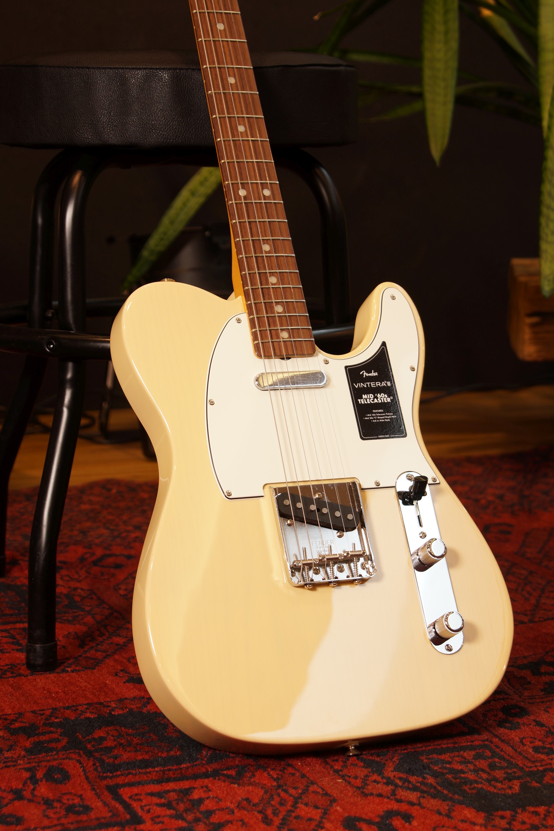 Fender Vintera® III Mid '60s Telecaster® Vintage Blonde