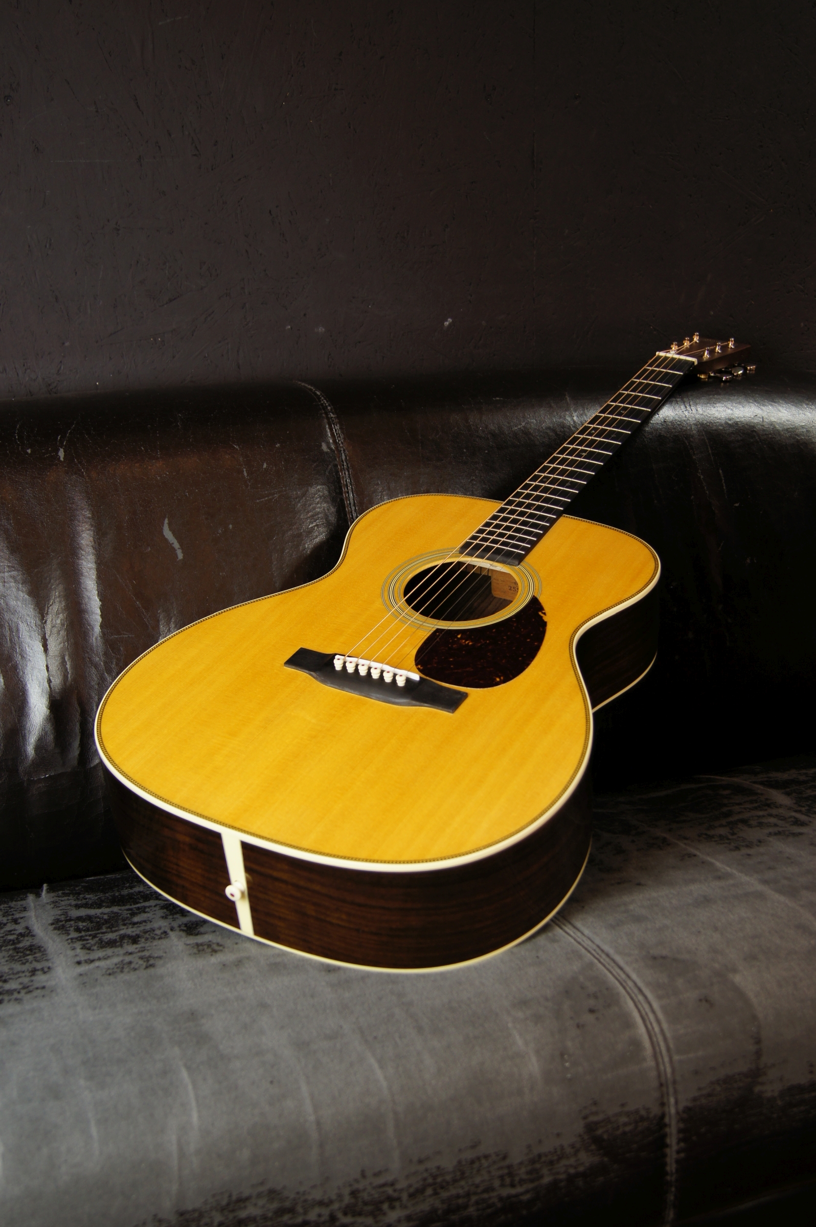 Martin OM-28 inklusive Koffer