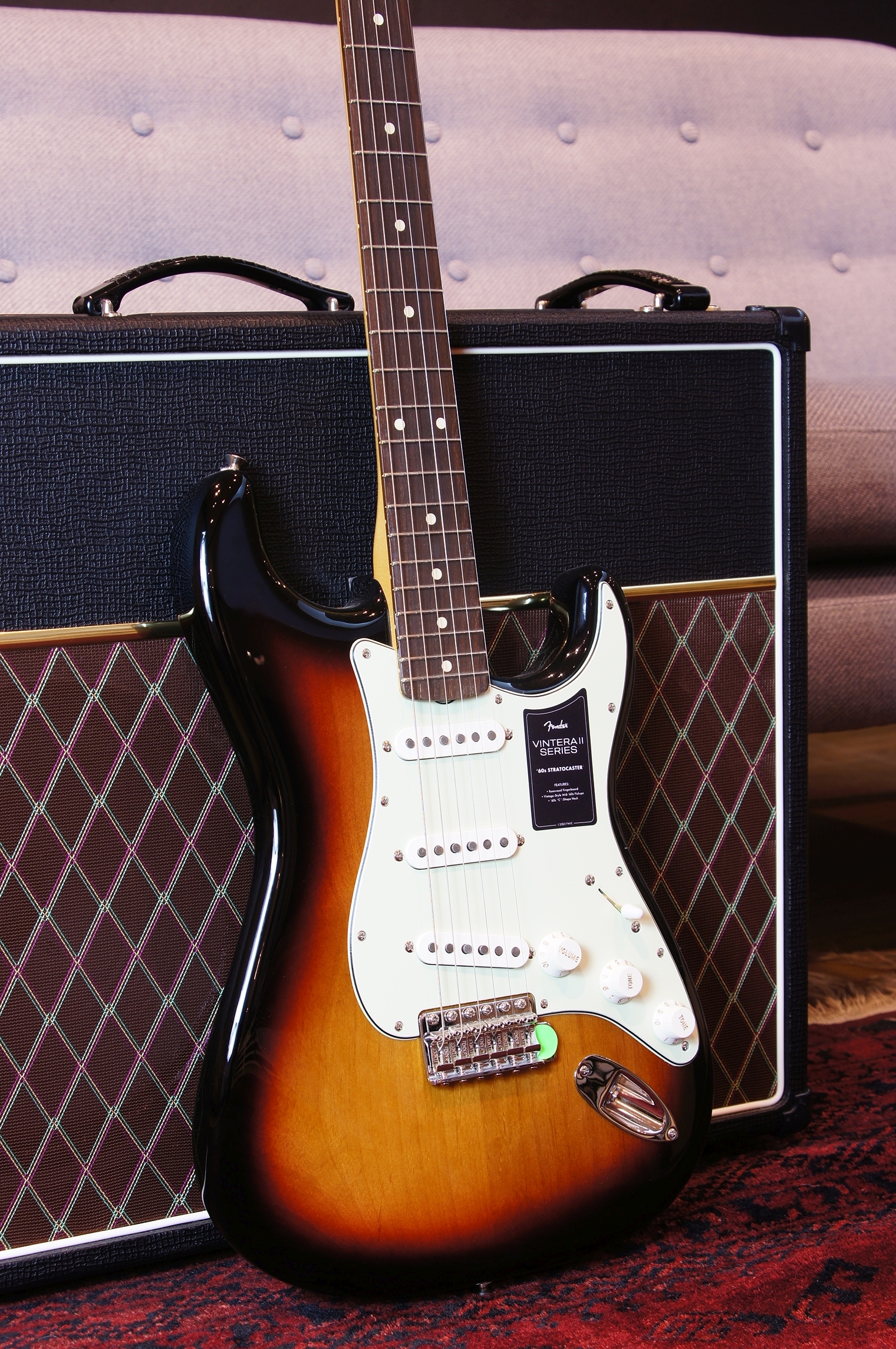 Fender Vintera® II '60s Stratocaster®, Rosewood Fingerboard, 3-Color Sunburst
