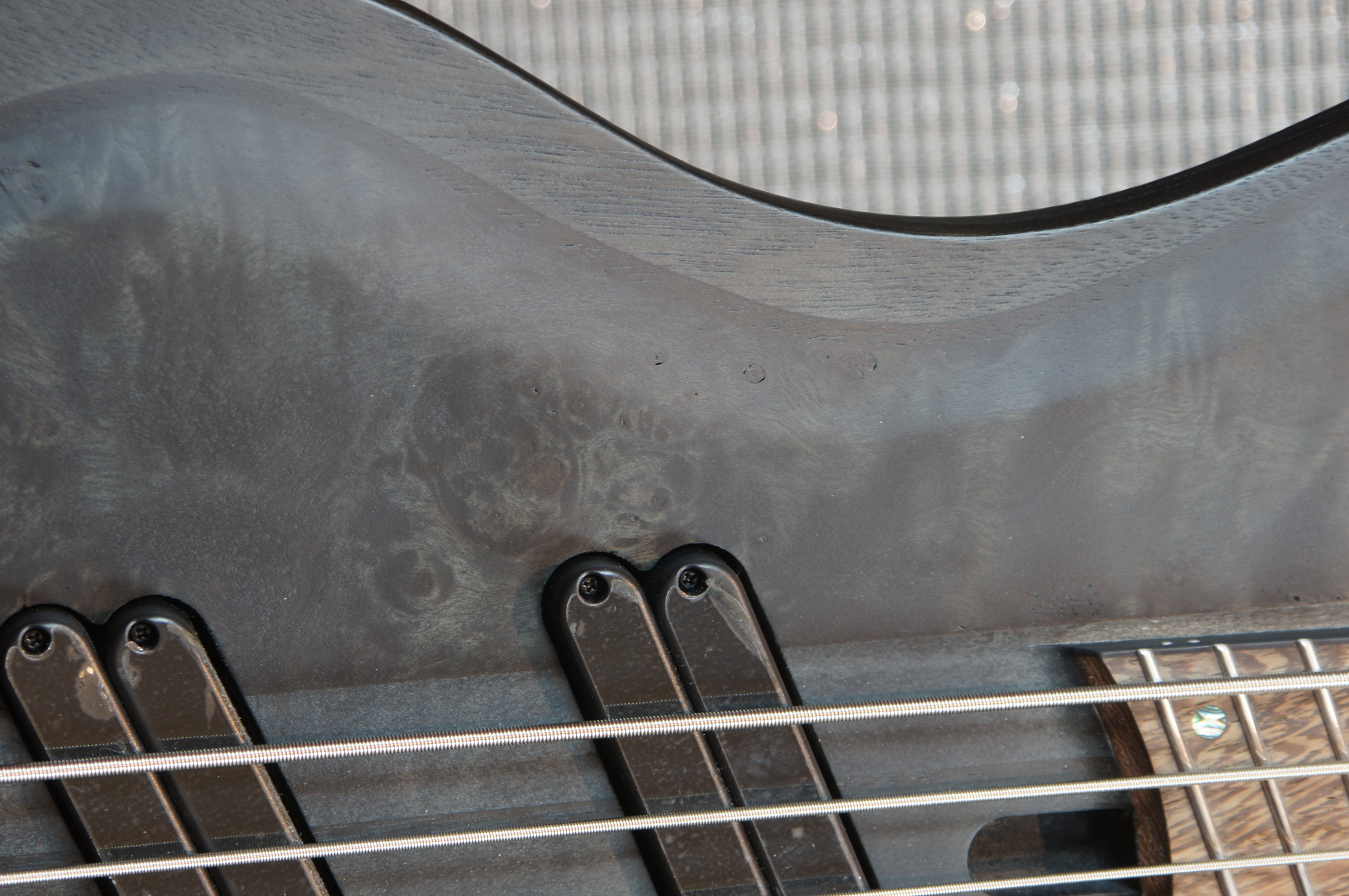 IBANEZ BTB 5-Str Transparent Gray Flat Multi Scale, incl. Case - B-Stock