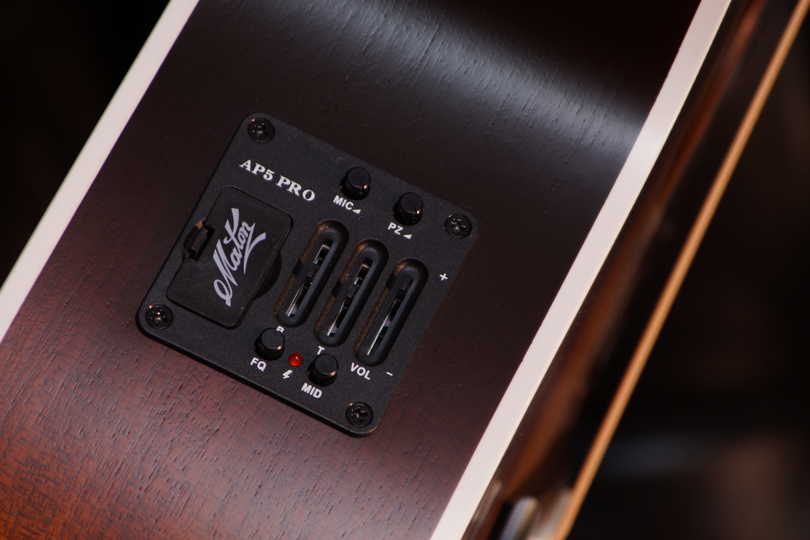 Maton Troubadour Jumbo