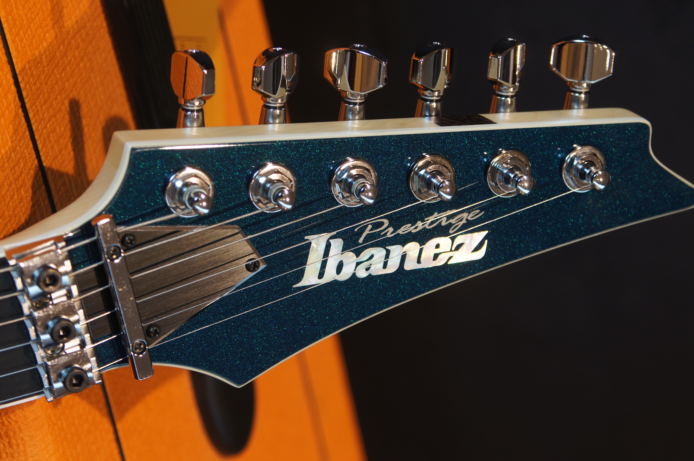 IBANEZ Prestige RG5440C-DFM E-Gitarre 6-String - Deep Forest Green Metallic + Koffer