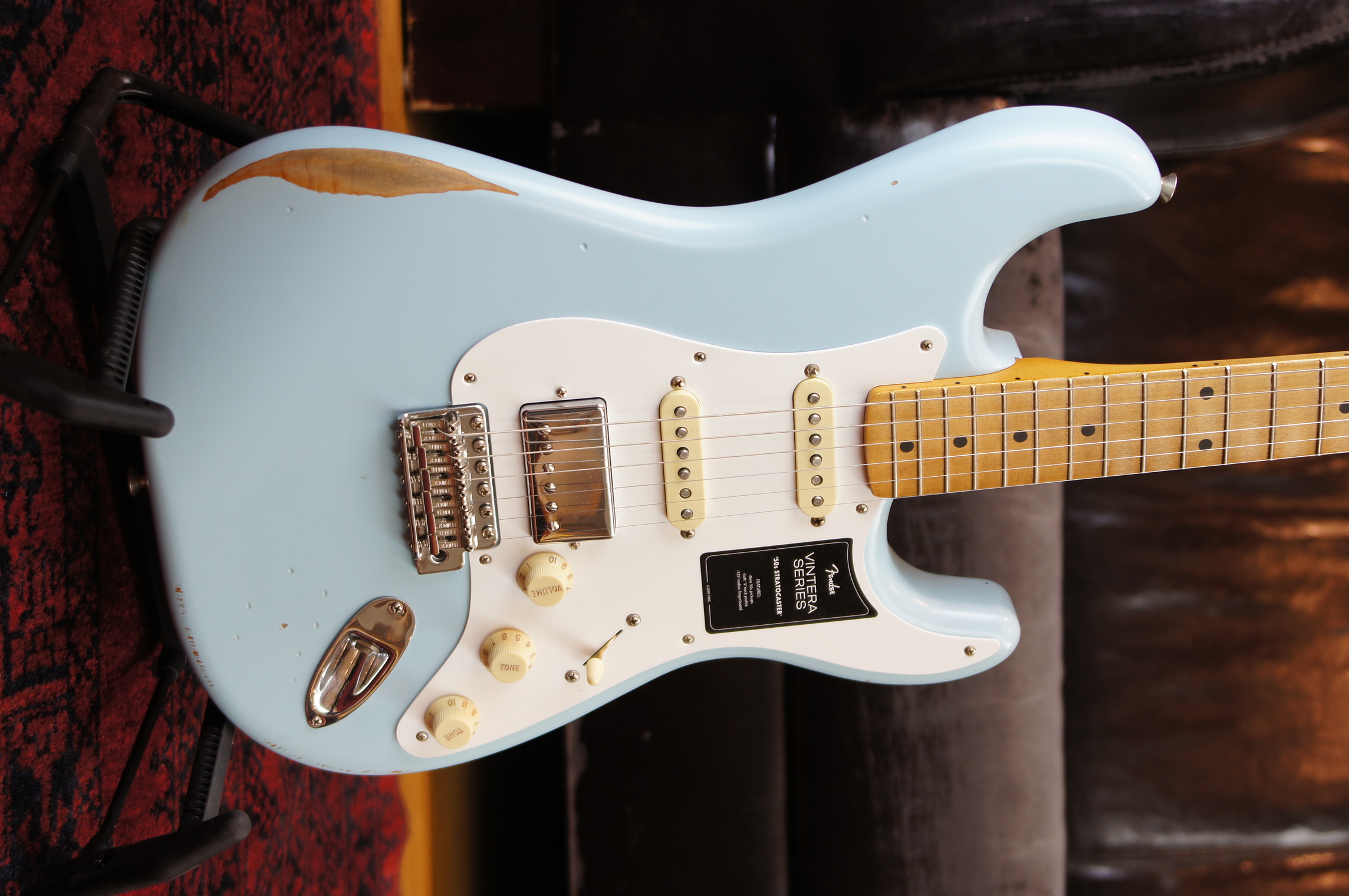 Fender Vintera Road Worn® '50s Stratocaster®, HSS, Maple Fingerboard, Sonic Blue, Limited Edition