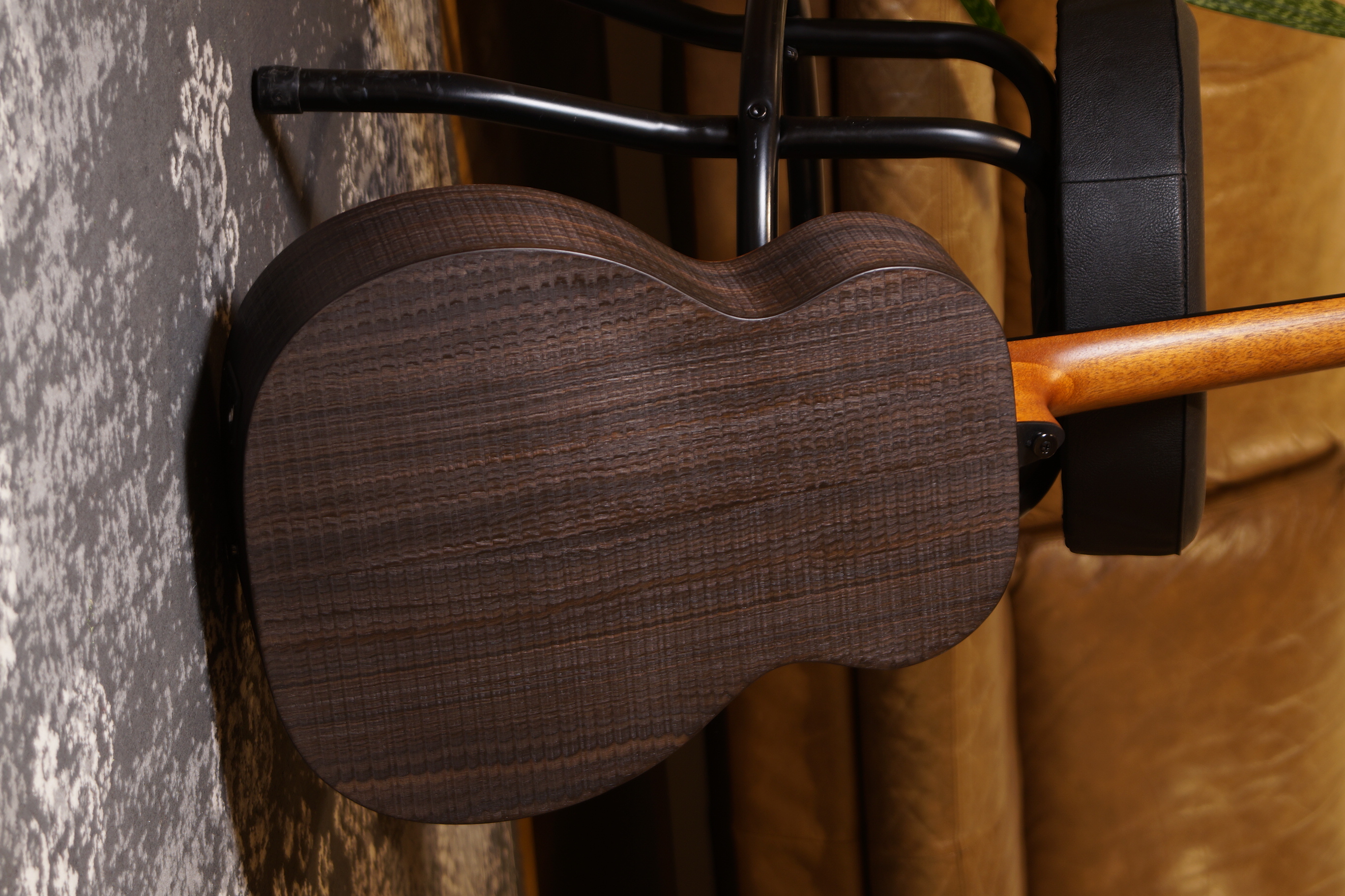 LÂG - GLA SAUVAGE-TE Travelgitarre