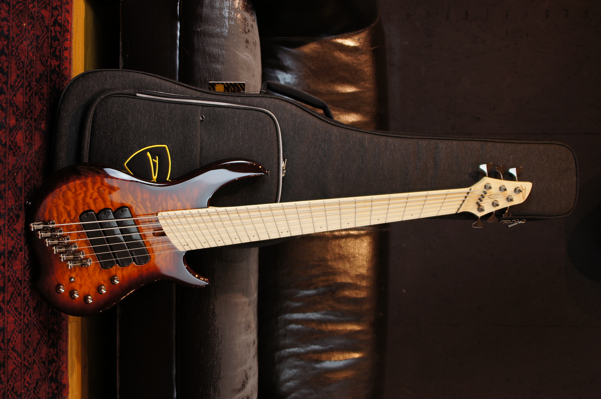 Dingwall CB3 Combustion 6-String 3 Pickups Mapleneck Vintage Burst