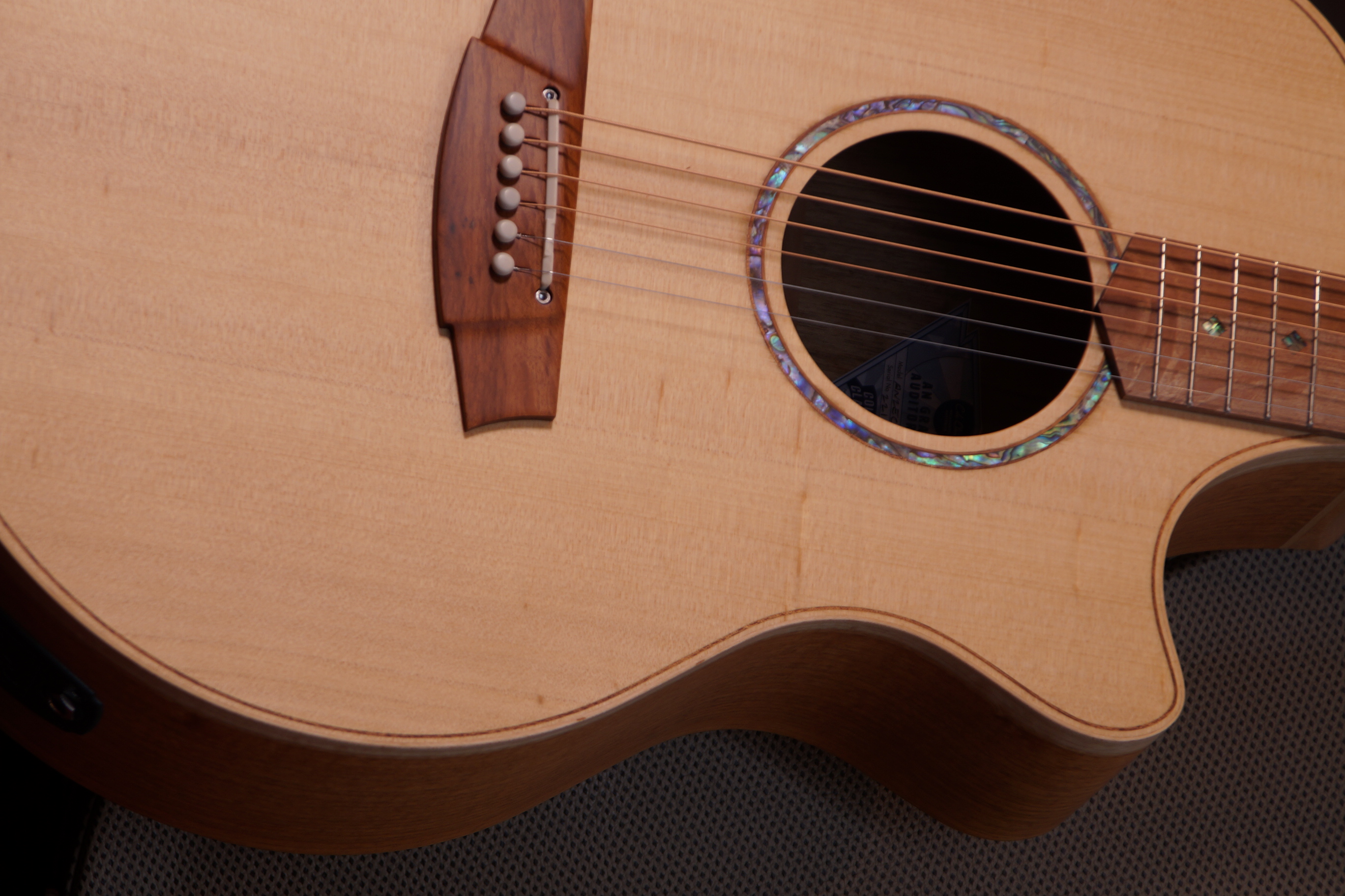 Cole Clark Maneli Jamal Signature Model AN2EC-BB-MJ