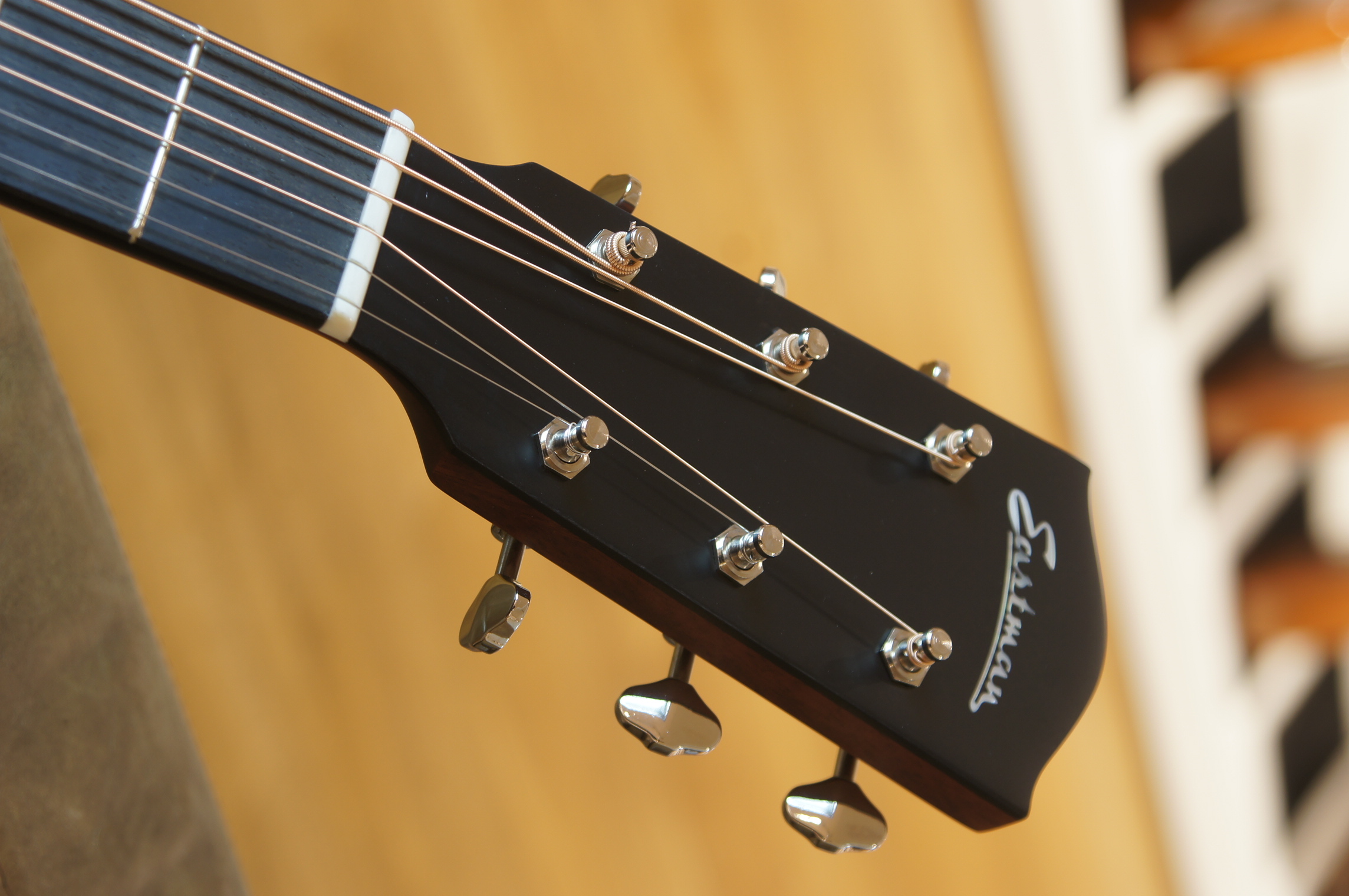 Eastman E1SS Deluxe Sunburst