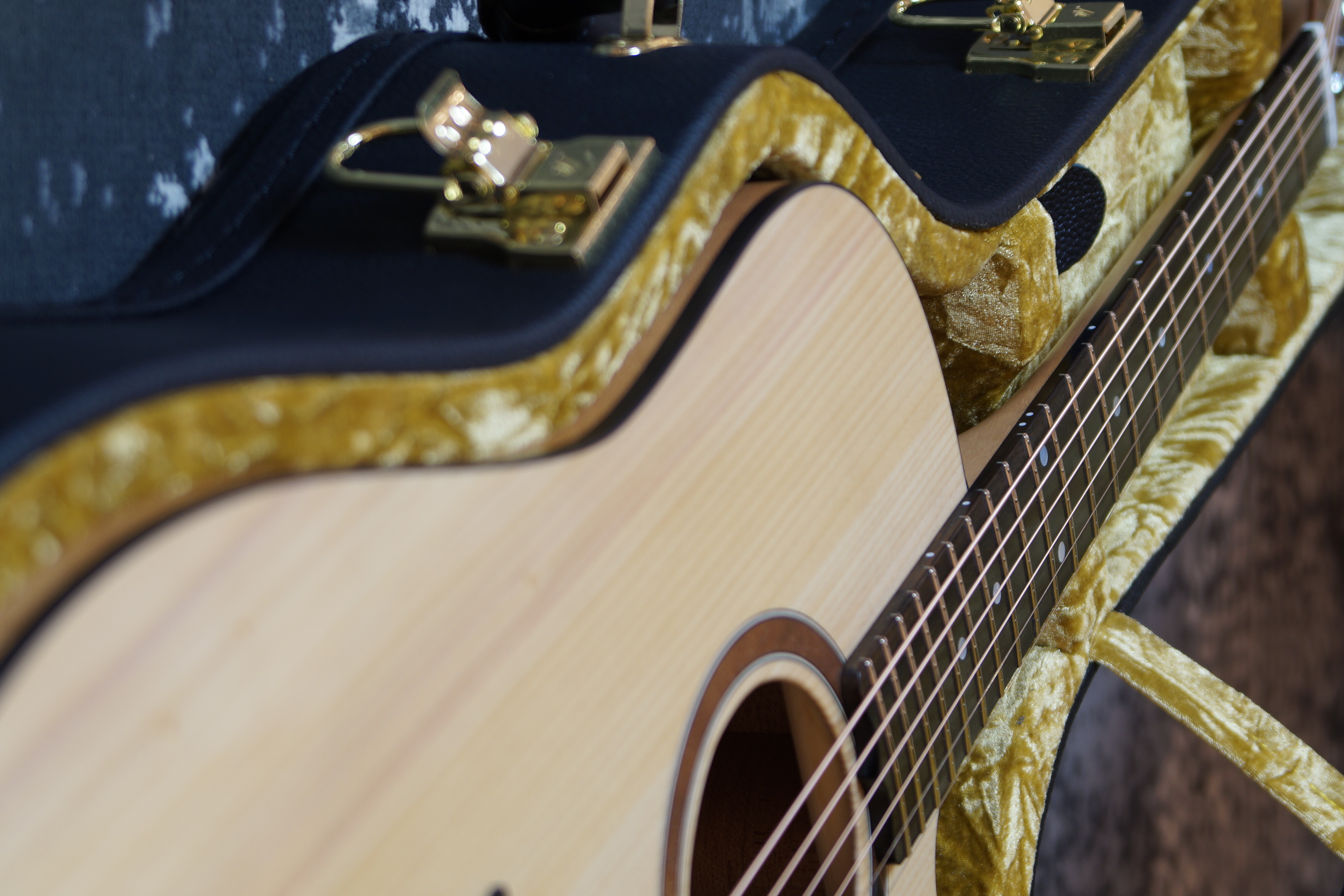 Maton SRS 60 C