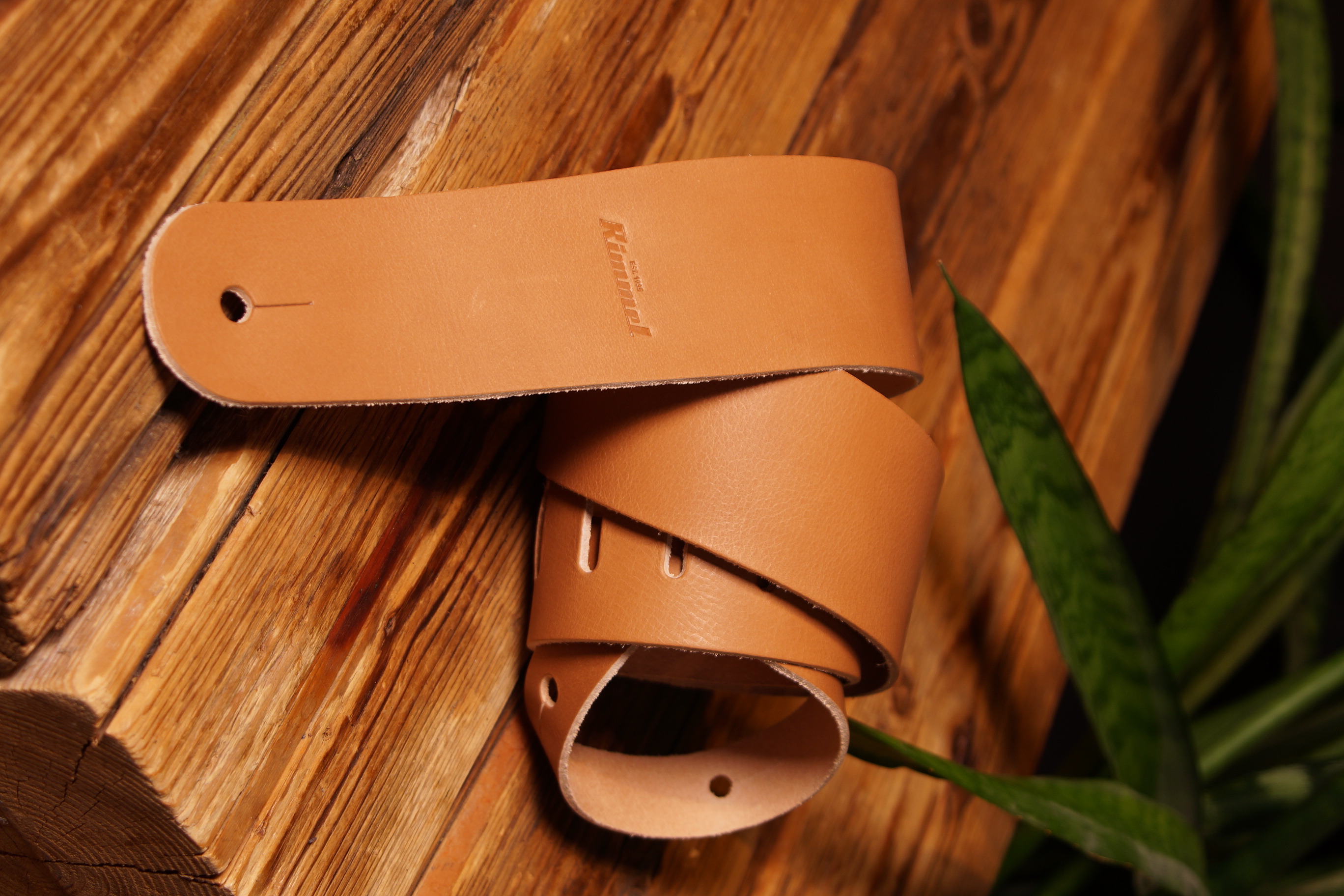Rimmel - Leather Strap Natural