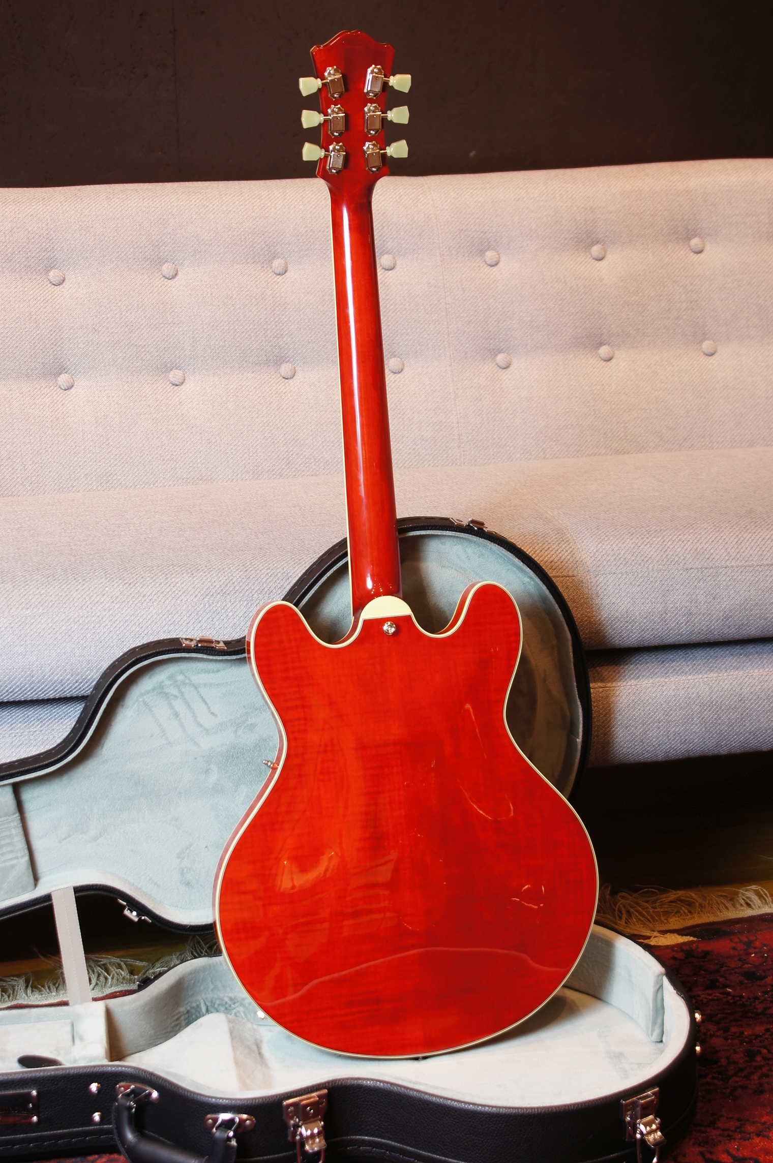 Eastman T486 Cherry Red - inklusive Case