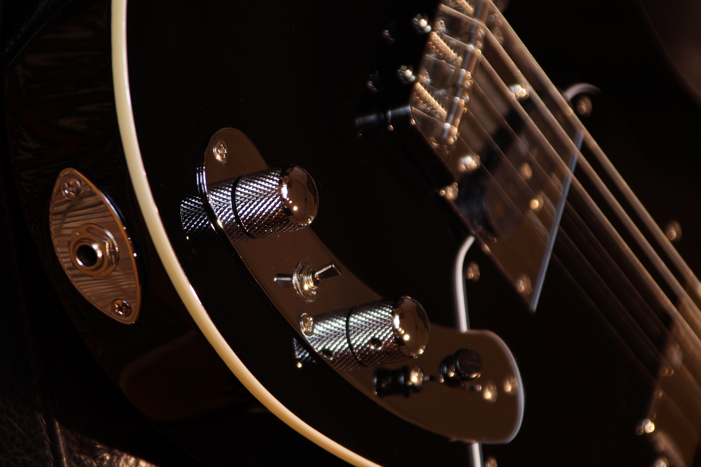 IBANEZ Prestige AZS 6-Str Black B-Stock inkl. Koffer